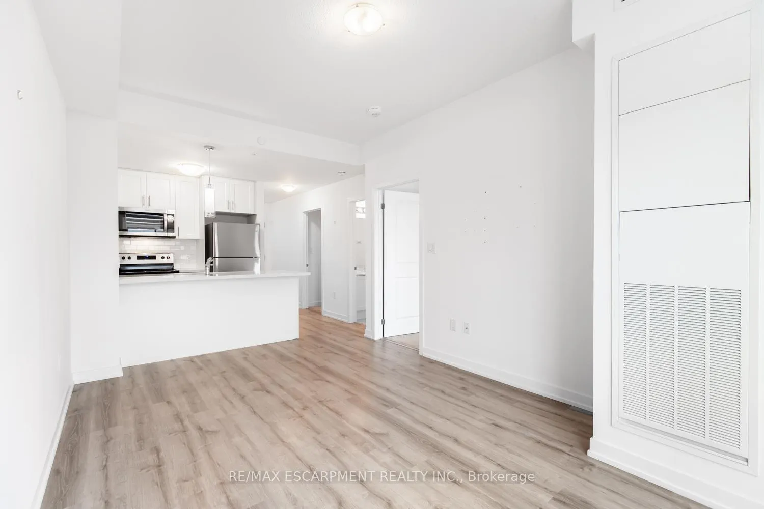 Photo 17 of Unit 407, 450 Dundas Street, Hamilton, Waterdown — HOMEH