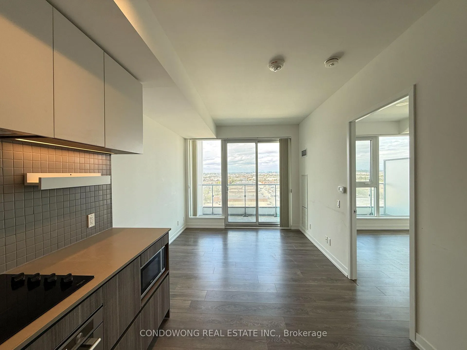 Front of Unit 1111, 898 Portage Parkway