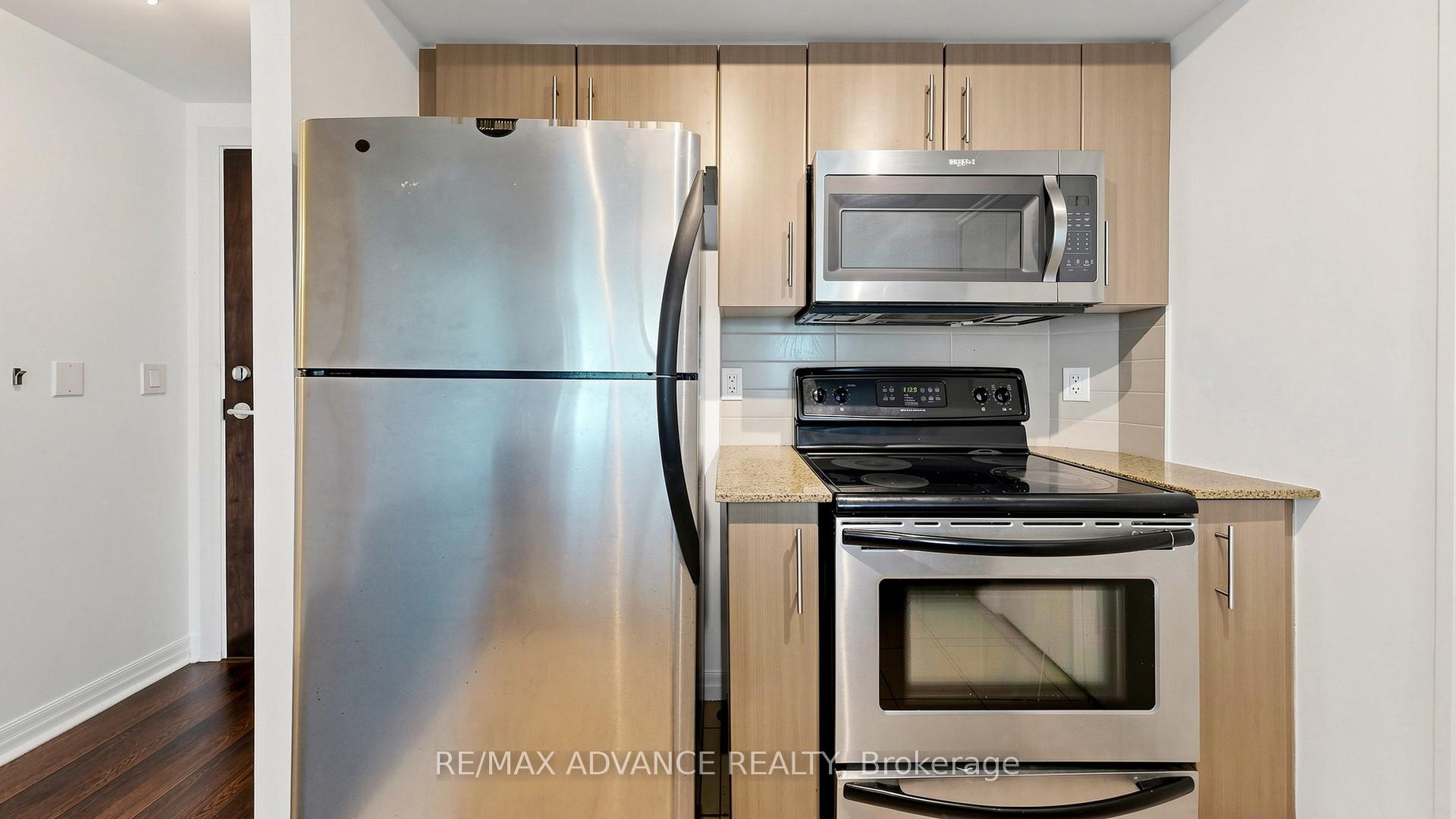 Photo 11 of Unit 1805, 12 Yonge Street, Toronto, Waterfront Communities — HOMEH
