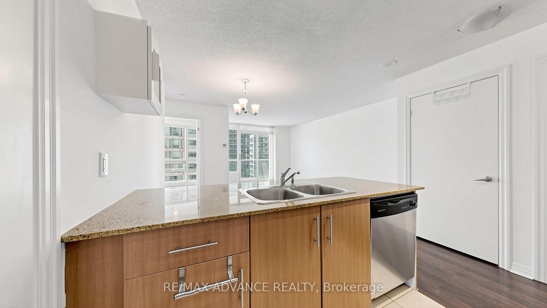 Photo 13 of Unit 1805, 12 Yonge Street, Toronto, Waterfront Communities — HOMEH