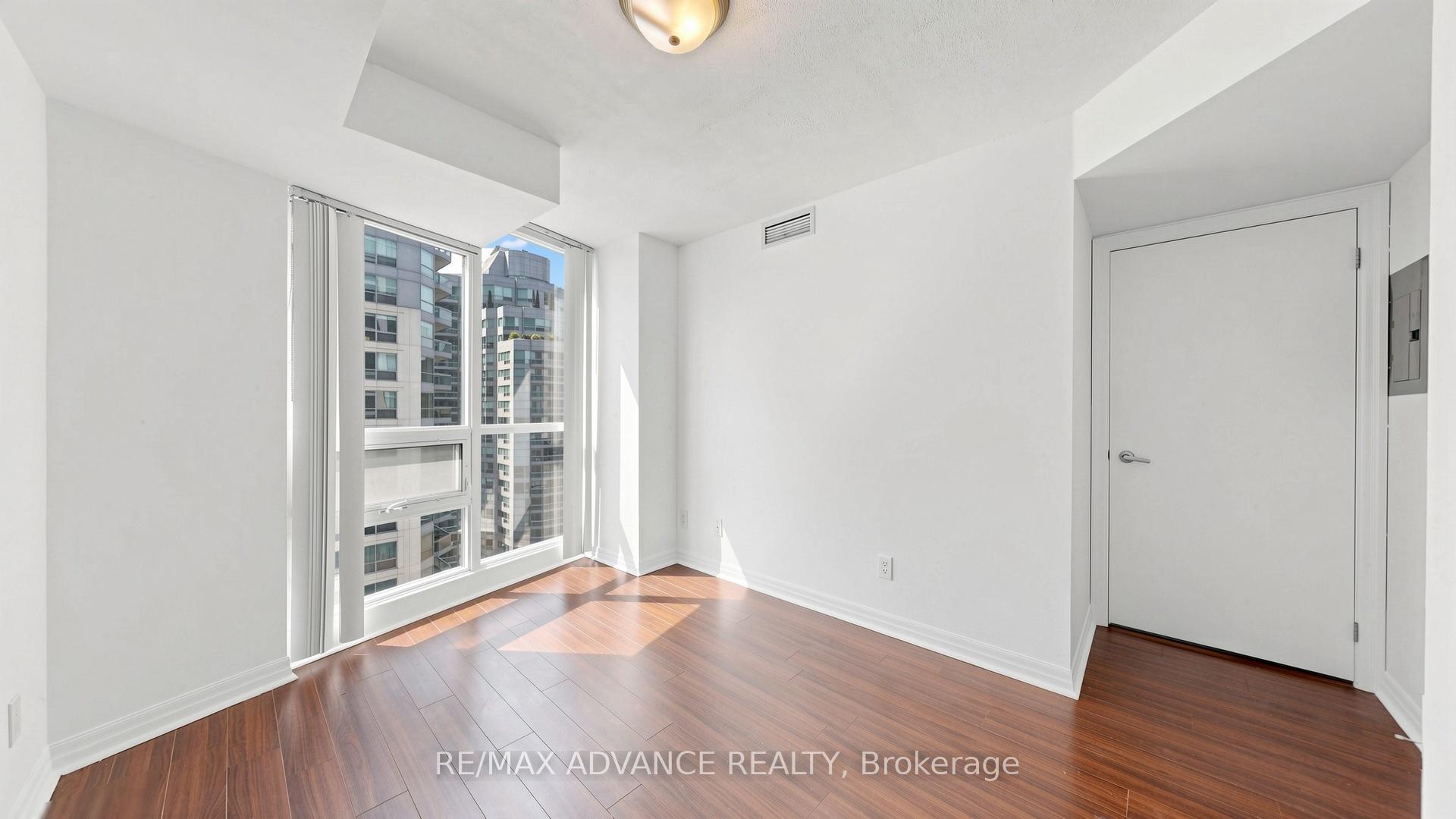 Photo 23 of Unit 1805, 12 Yonge Street, Toronto, Waterfront Communities — HOMEH