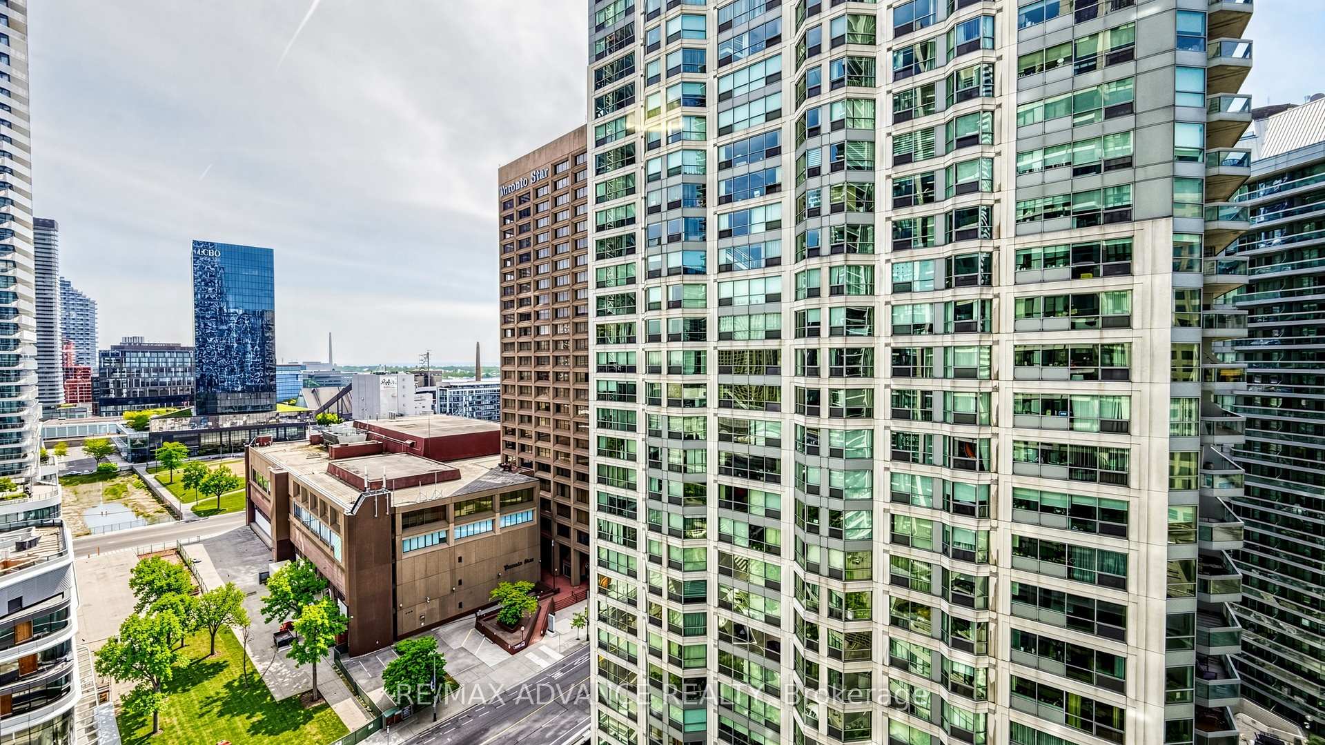 Photo 35 of Unit 1805, 12 Yonge Street, Toronto, Waterfront Communities — HOMEH