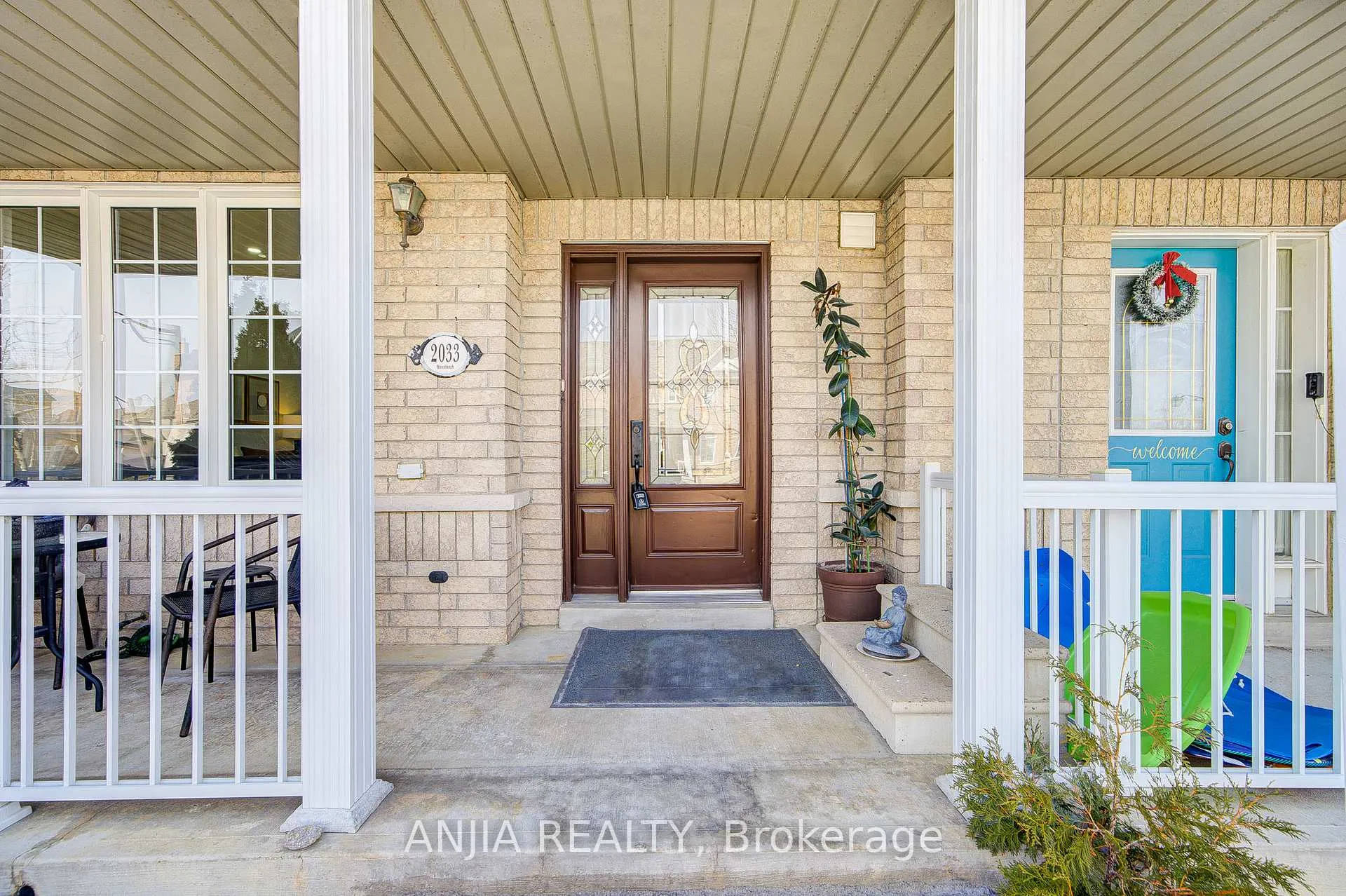 Photo 2 of 2033 Bur Oak Avenue, Markham, Greensborough — HOMEH