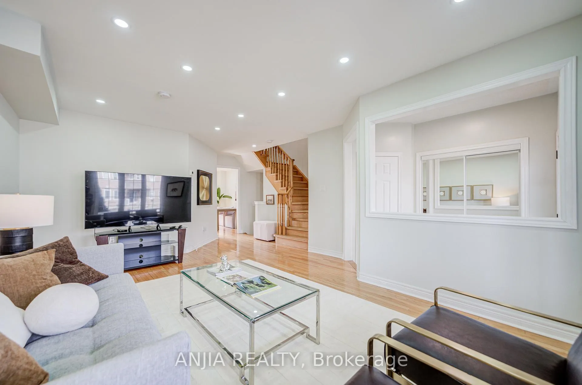 Photo 9 of 2033 Bur Oak Avenue, Markham, Greensborough — HOMEH