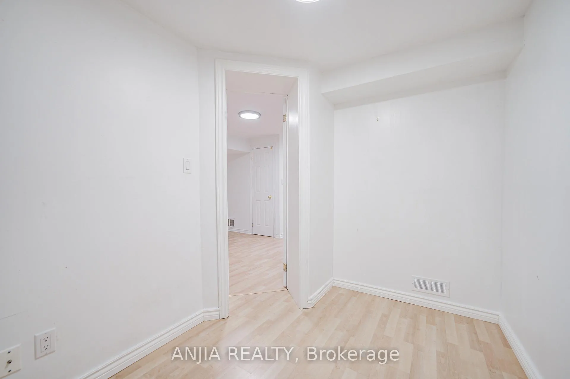 Photo 46 of 2033 Bur Oak Avenue, Markham, Greensborough — HOMEH