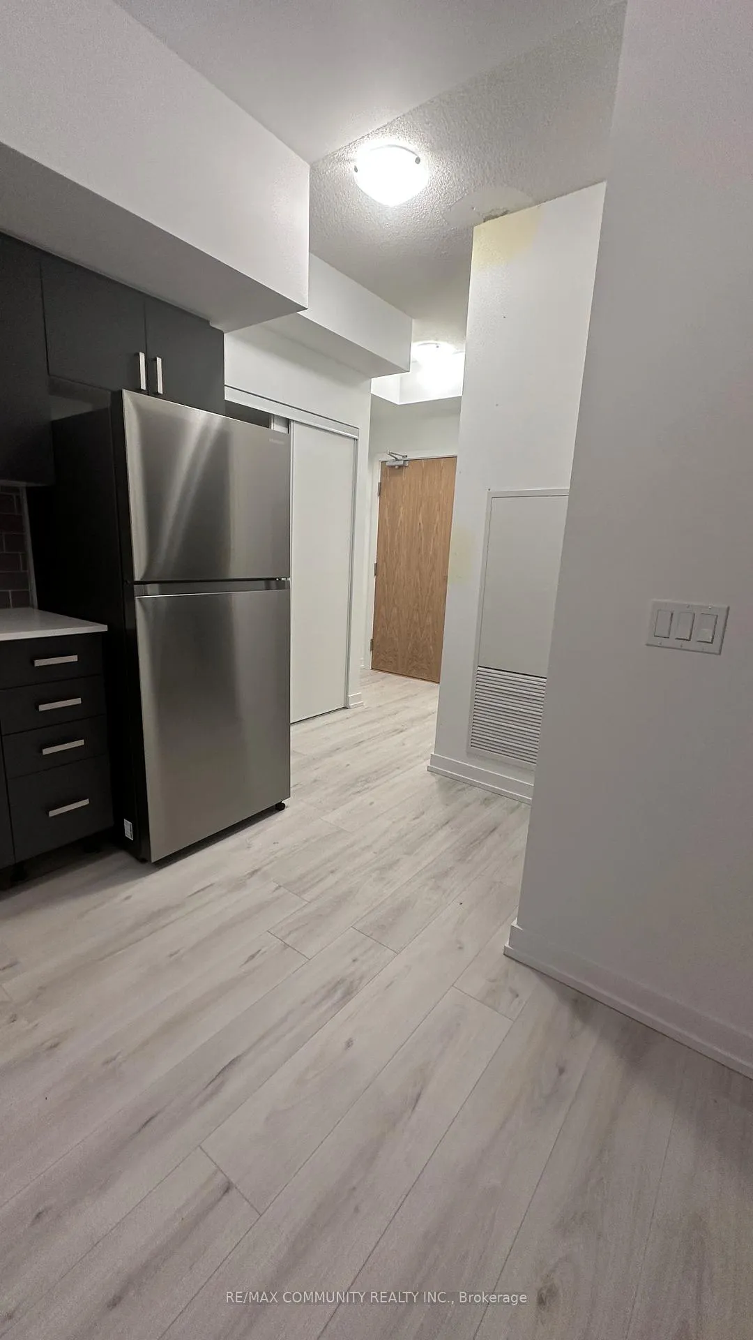 Photo 3 of Unit 1704, 1435 Celebration Drive, Pickering, Bay Ridges — HOMEH