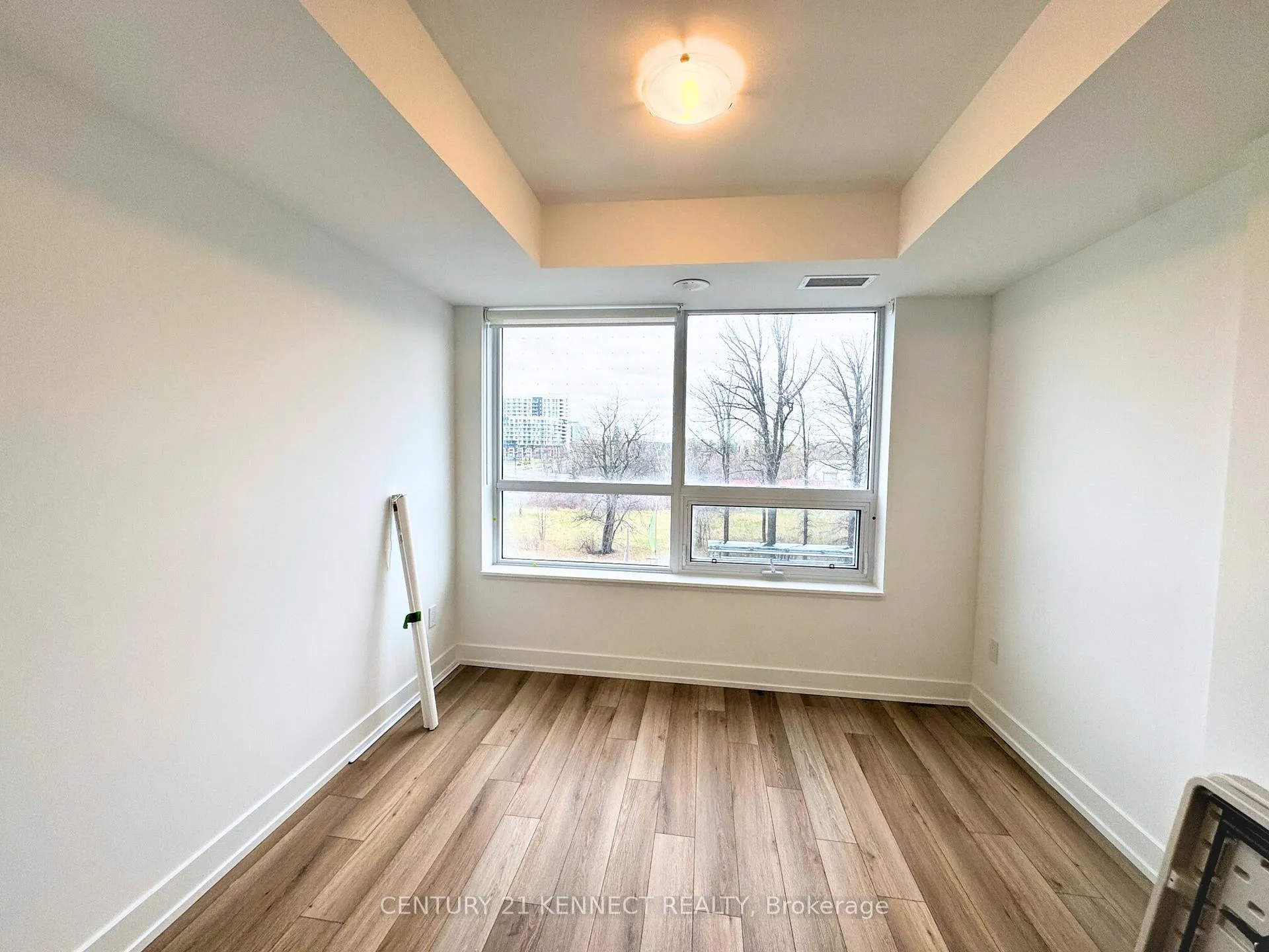 Photo 7 of Unit 512, 8 Cedarland Drive, Markham, Unionville — HOMEH