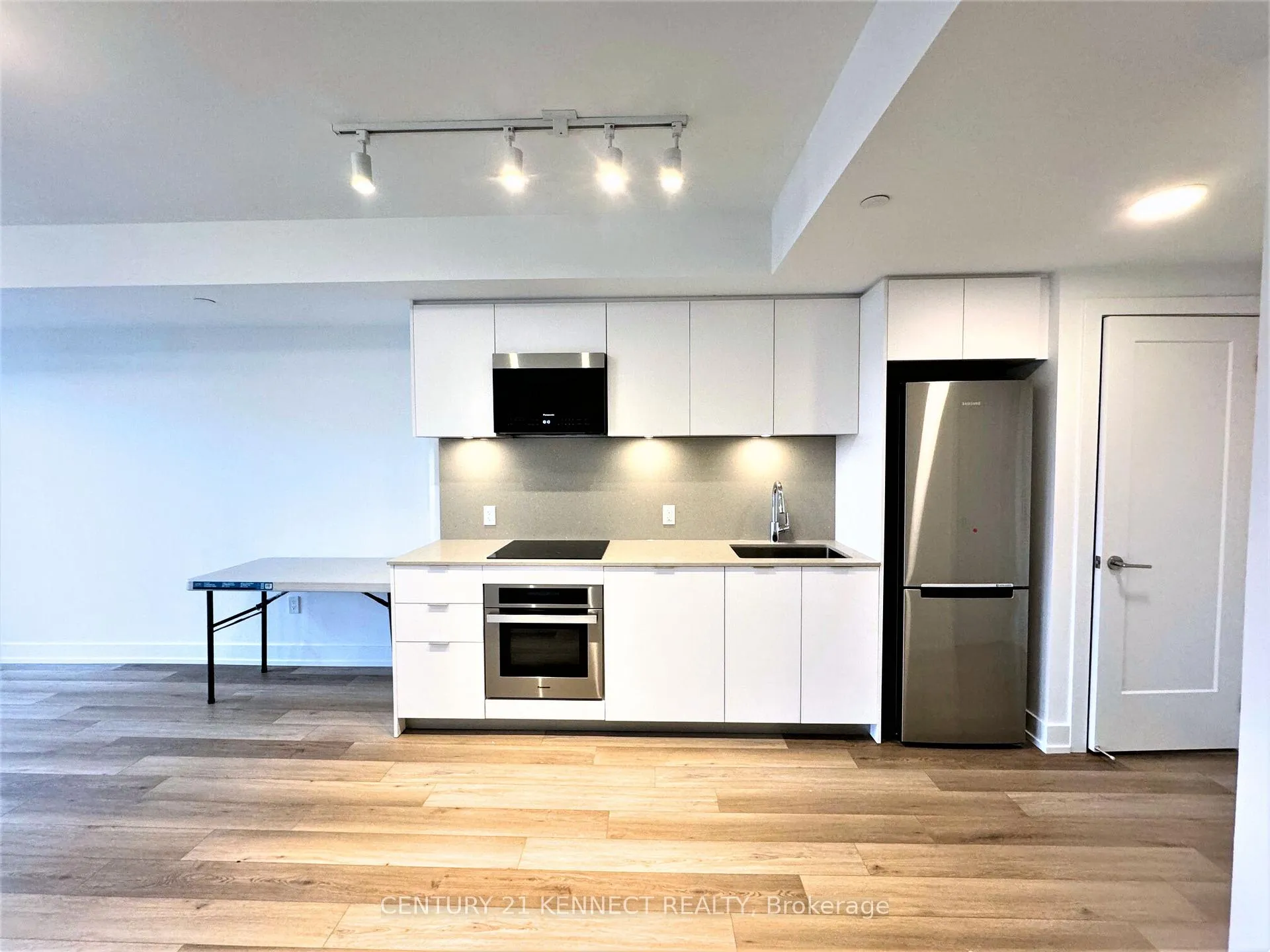 Photo 16 of Unit 512, 8 Cedarland Drive, Markham, Unionville — HOMEH