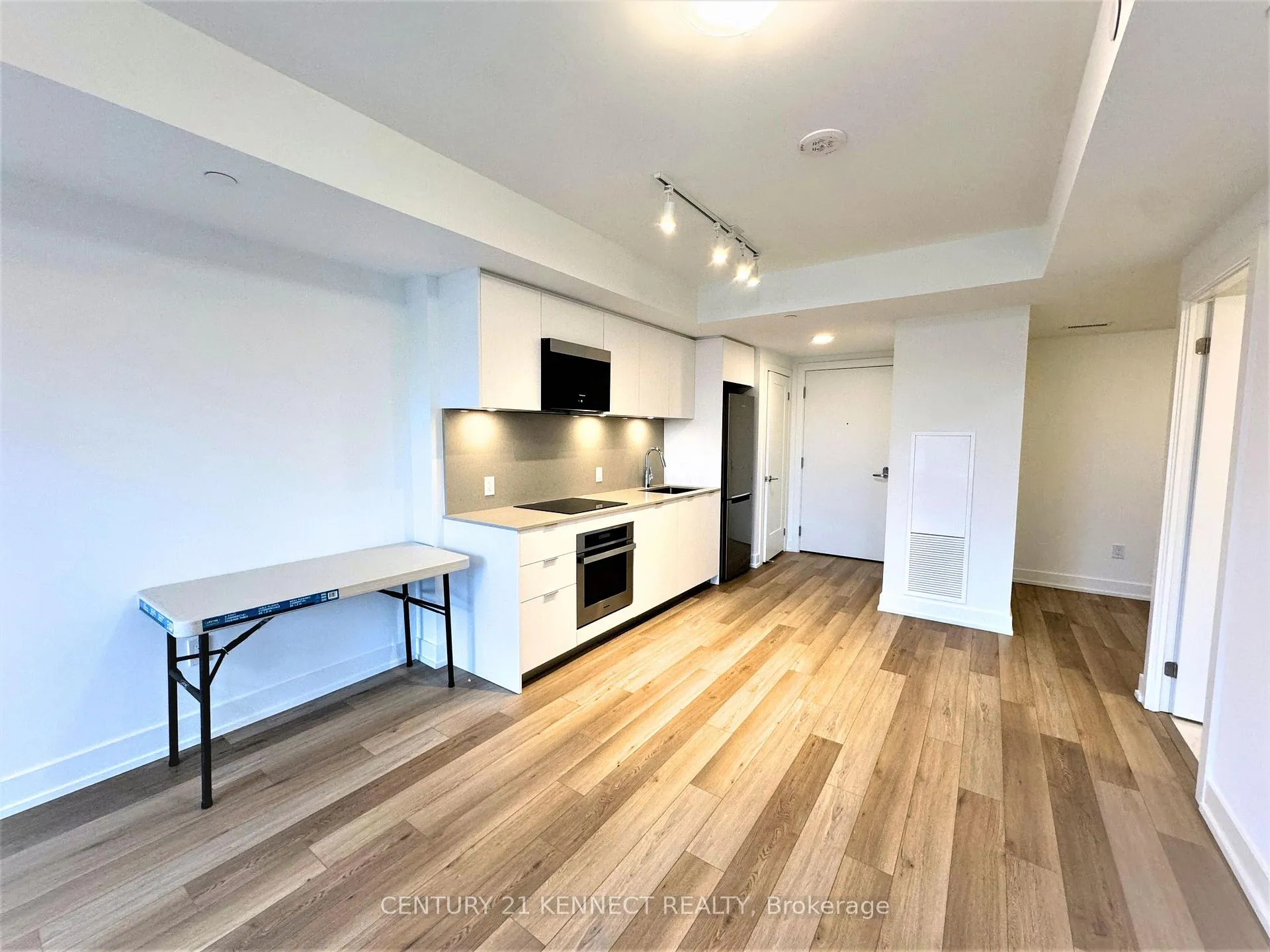 Photo 17 of Unit 512, 8 Cedarland Drive, Markham, Unionville — HOMEH