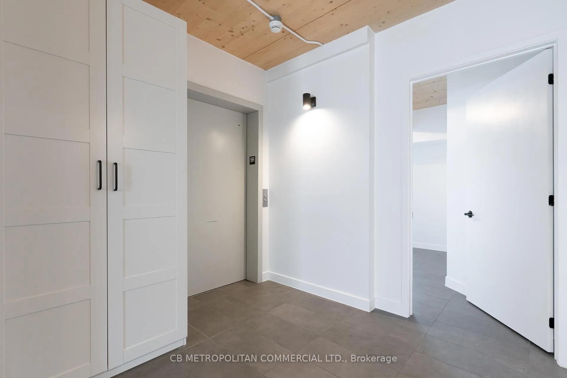 Photo 2 of Unit 502, 1598 Queen Street E, Toronto, Greenwood-Coxwell — HOMEH