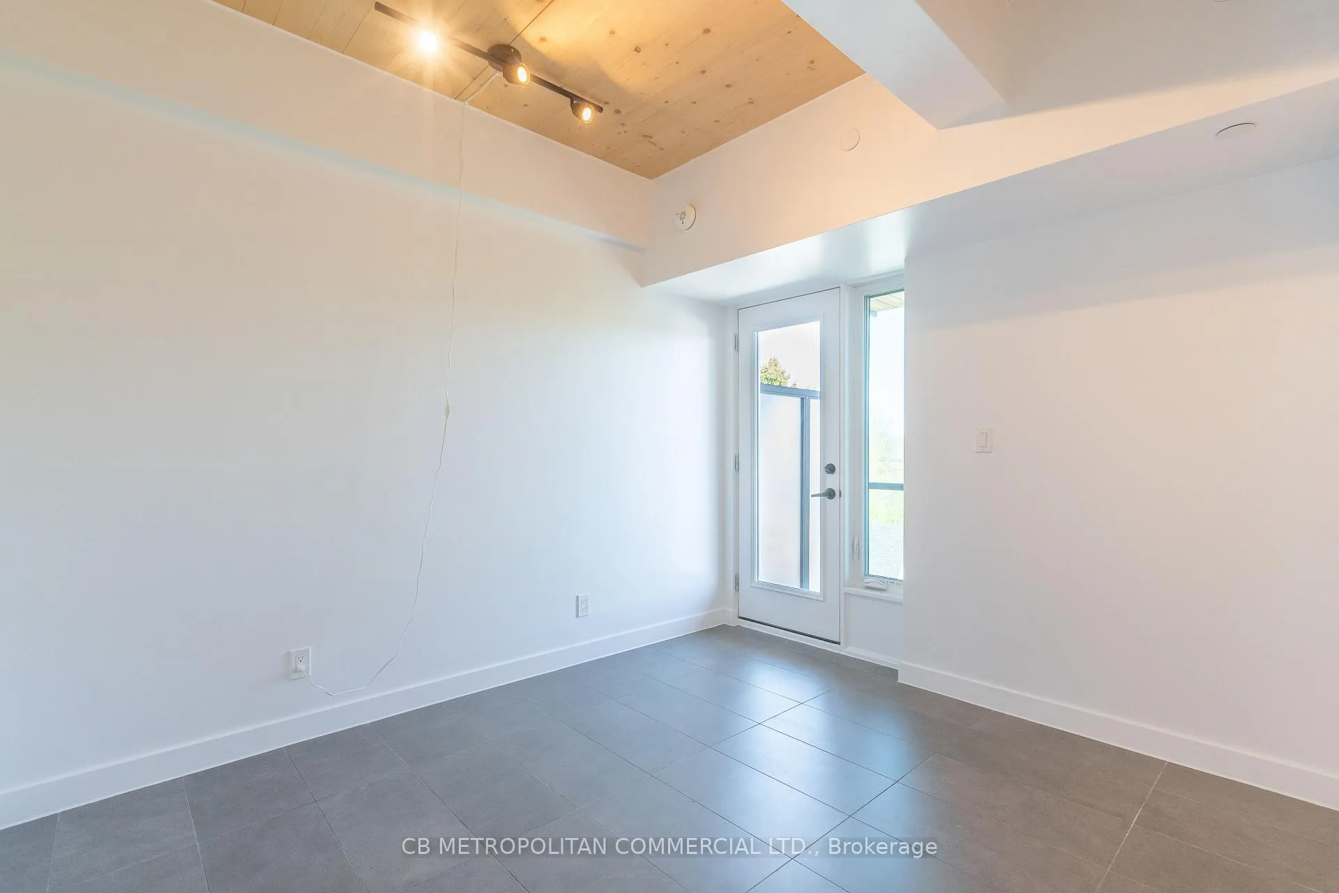 Photo 3 of Unit 502, 1598 Queen Street E, Toronto, Greenwood-Coxwell — HOMEH