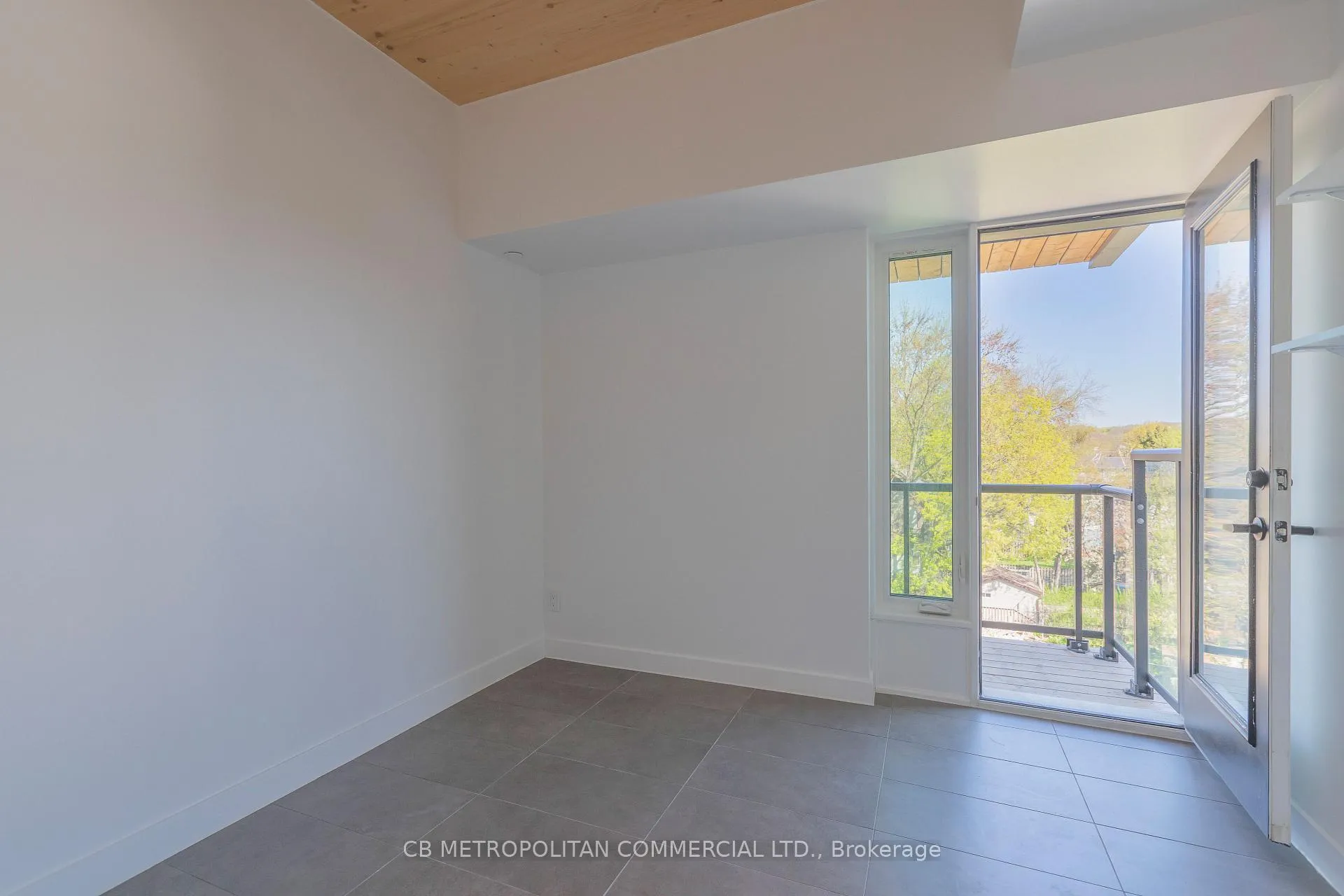 Photo 7 of Unit 502, 1598 Queen Street E, Toronto, Greenwood-Coxwell — HOMEH