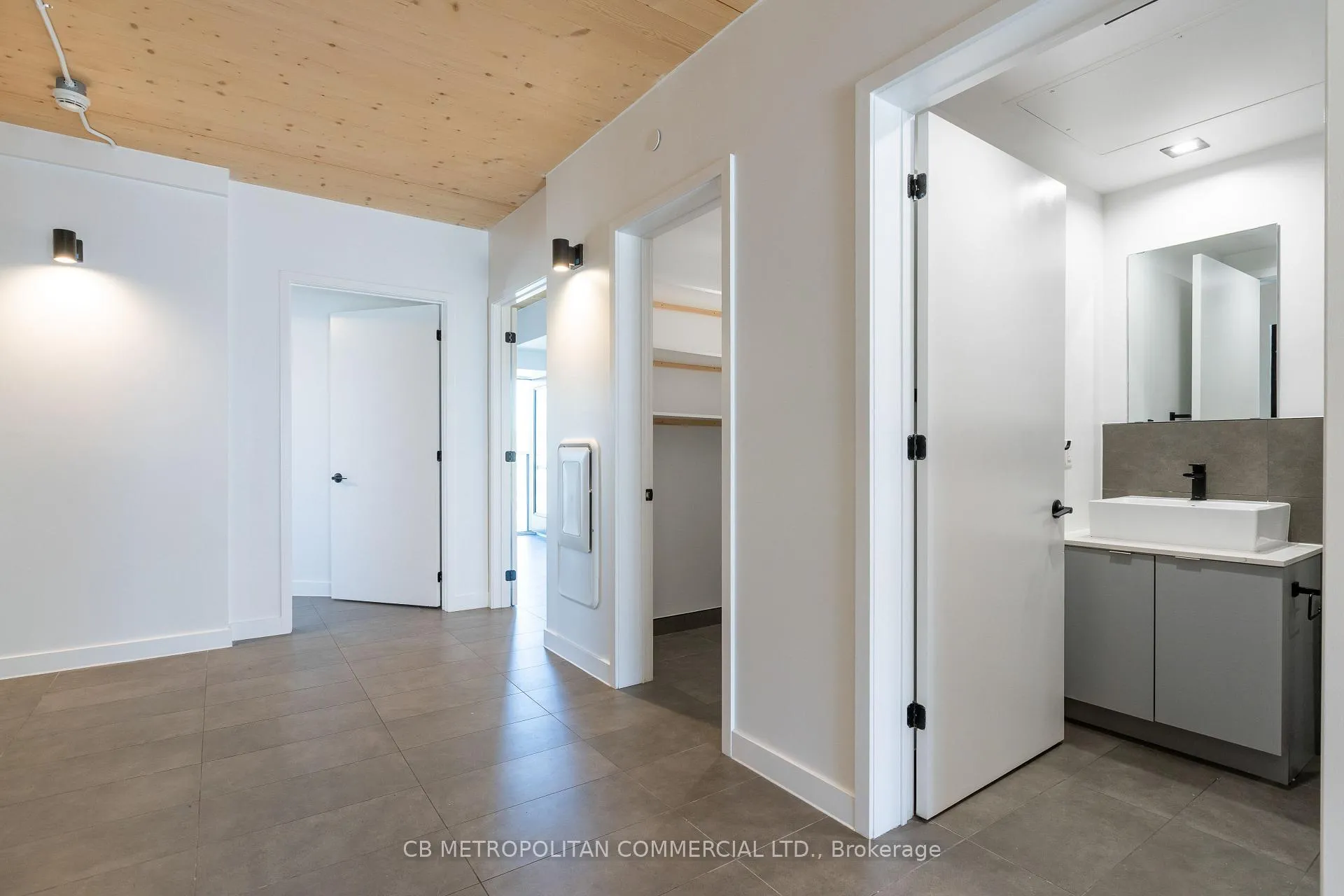 Photo 13 of Unit 502, 1598 Queen Street E, Toronto, Greenwood-Coxwell — HOMEH