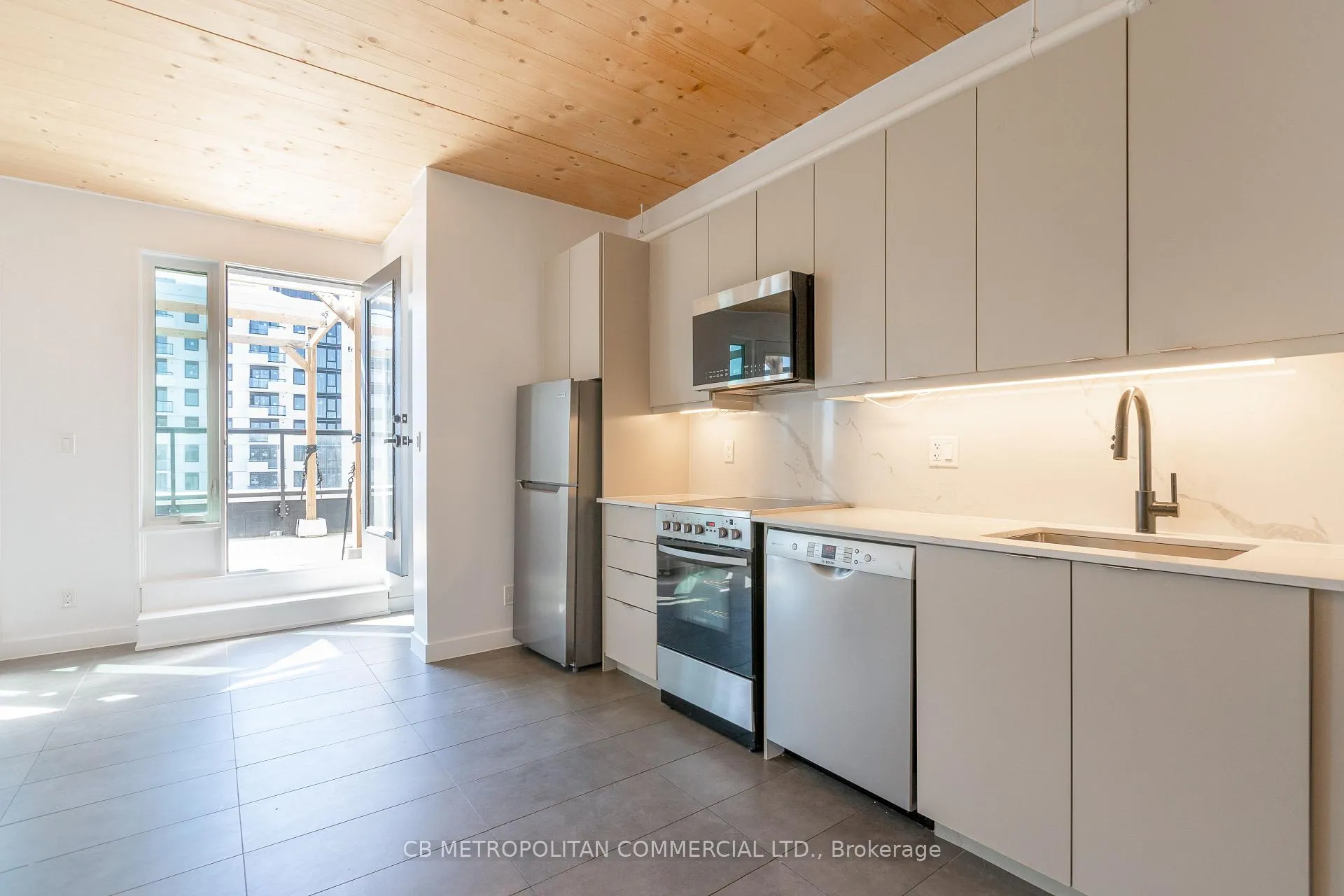 Photo 14 of Unit 502, 1598 Queen Street E, Toronto, Greenwood-Coxwell — HOMEH