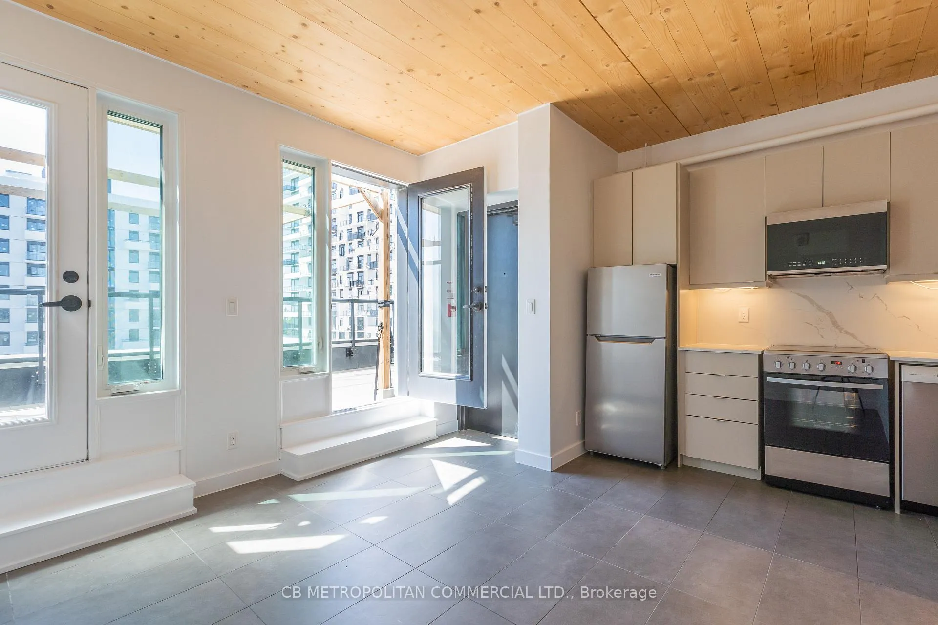 Photo 15 of Unit 502, 1598 Queen Street E, Toronto, Greenwood-Coxwell — HOMEH
