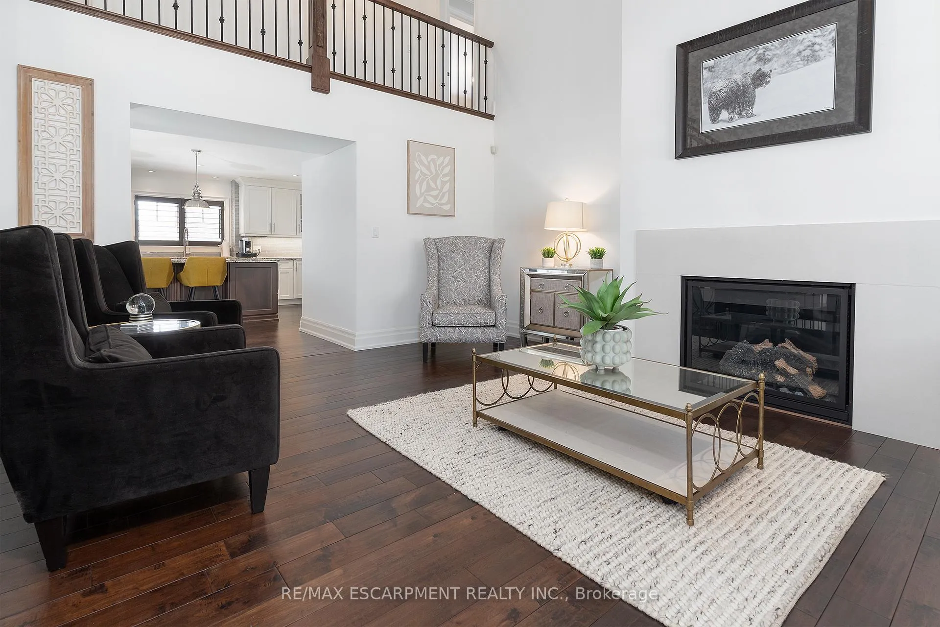 Photo 6 of 400 Hamilton Drive, Hamilton, Ancaster — HOMEH