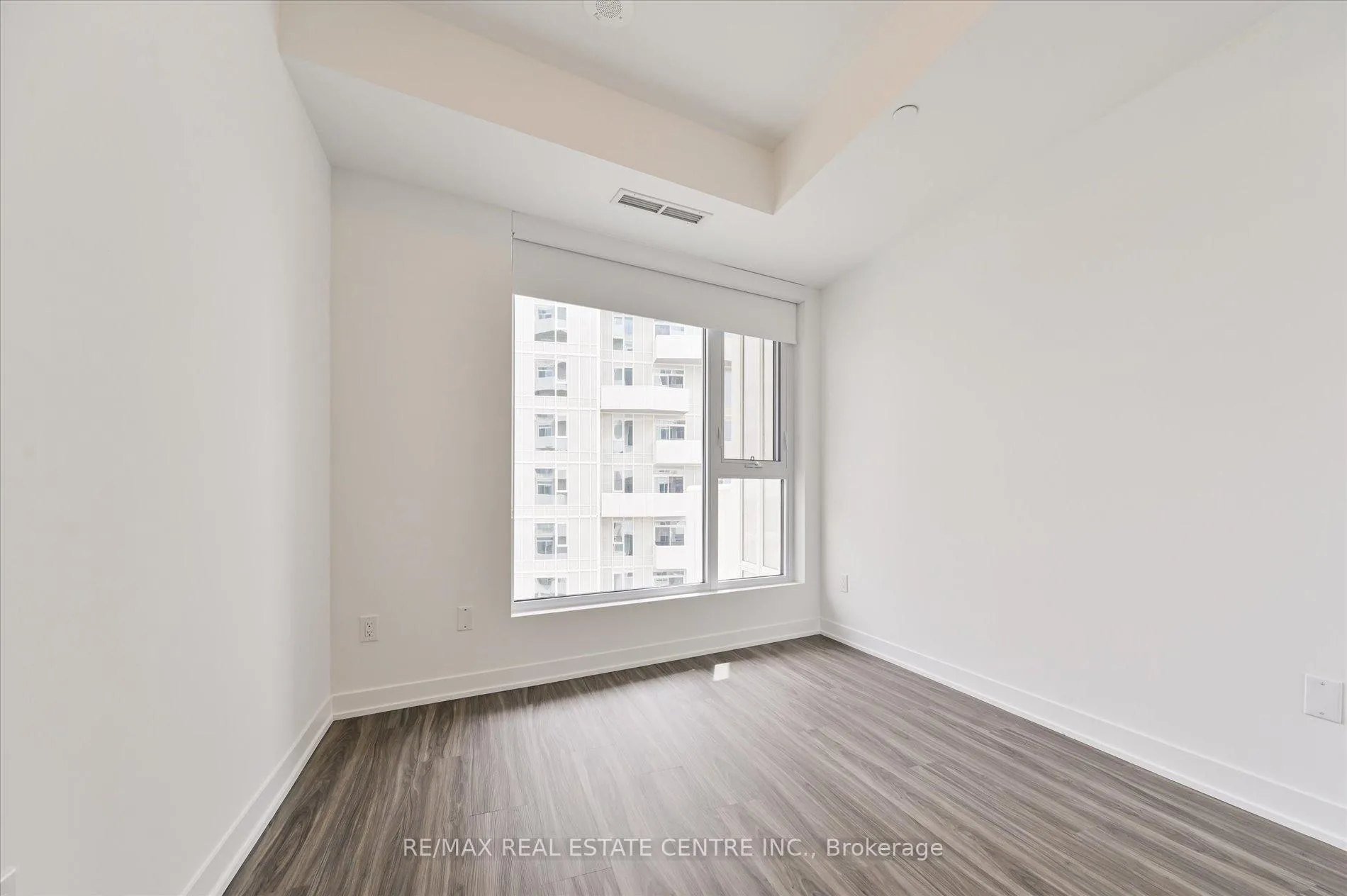 Photo 9 of Unit 2332, 498 Caldari Road, Vaughan, Concord — HOMEH