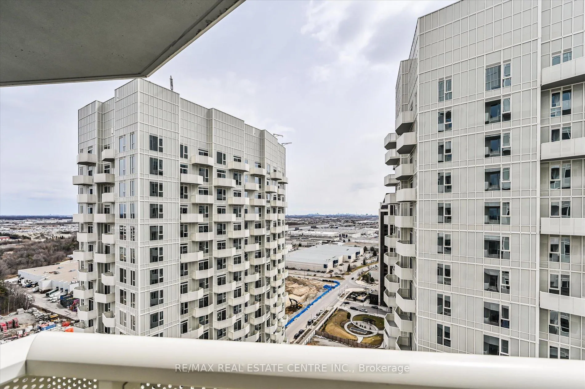 Photo 14 of Unit 2332, 498 Caldari Road, Vaughan, Concord — HOMEH