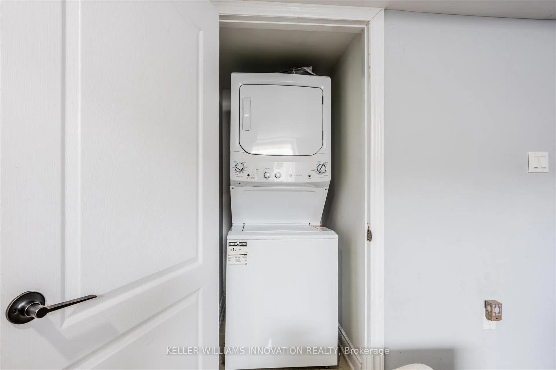 Photo 8 of 643 Doon Drive S, Waterloo — HOMEH