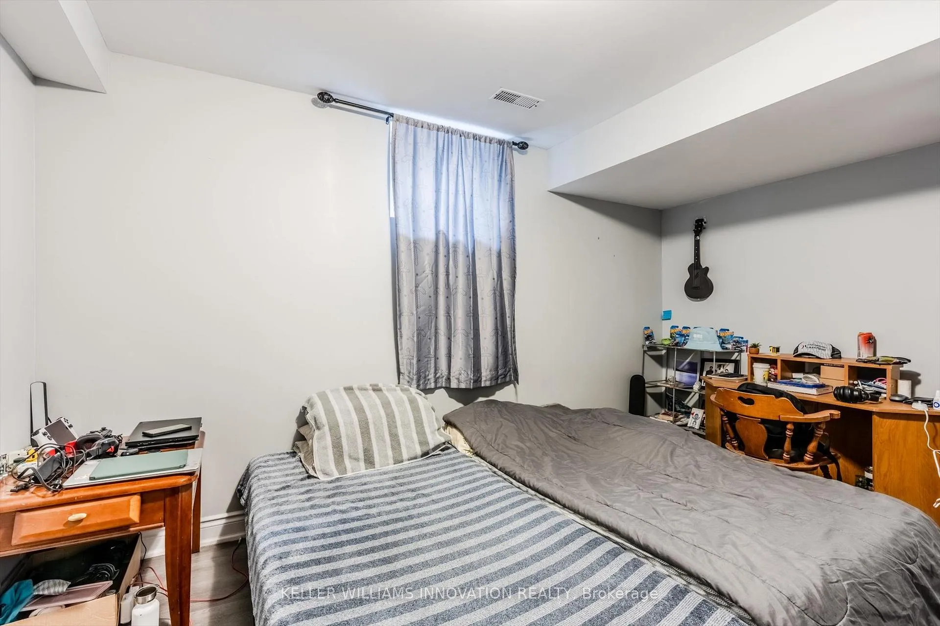 Photo 11 of 643 Doon Drive S, Waterloo — HOMEH