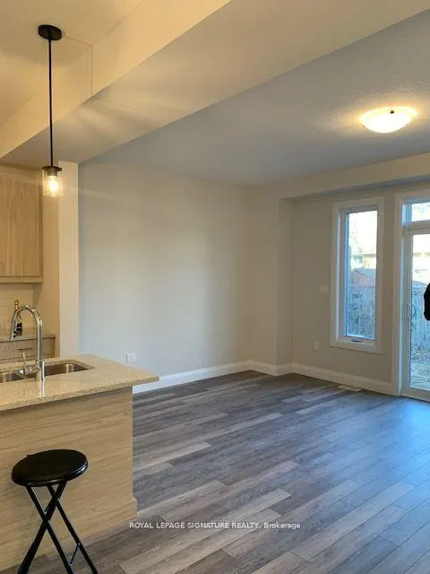 Photo 5 of Unit 39, 143 Elgin Street N, Cambridge — HOMEH