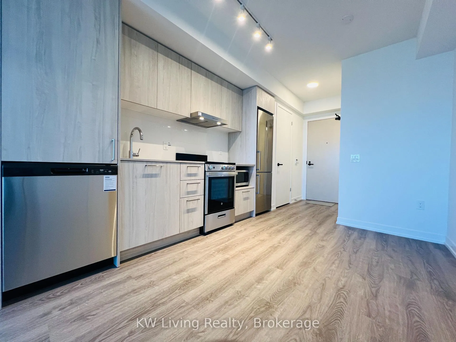Photo 4 of Unit 2207, 195 Commerce Street, Vaughan, Vaughan Corporate Centre — HOMEH