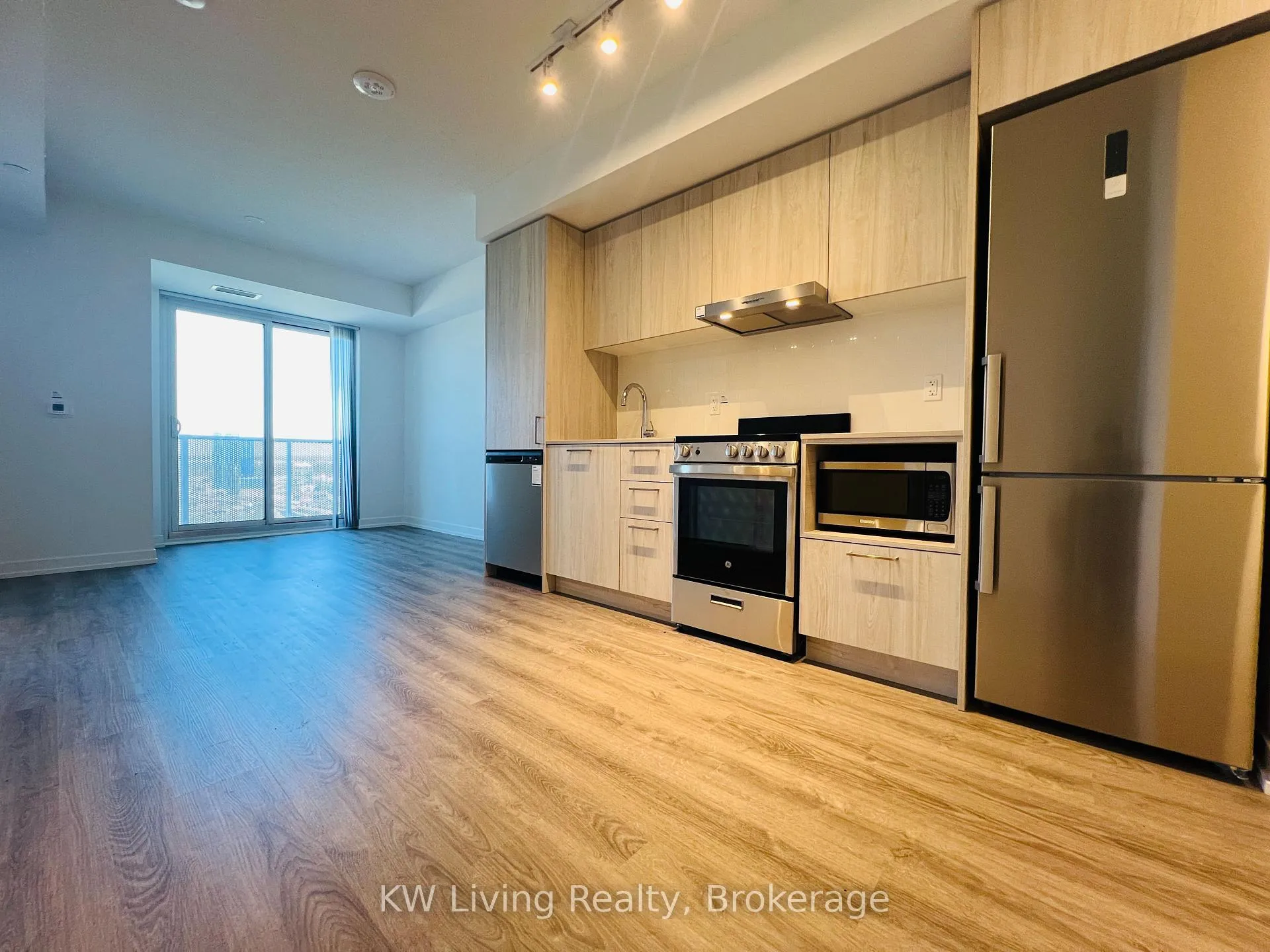 Photo 5 of Unit 2207, 195 Commerce Street, Vaughan, Vaughan Corporate Centre — HOMEH
