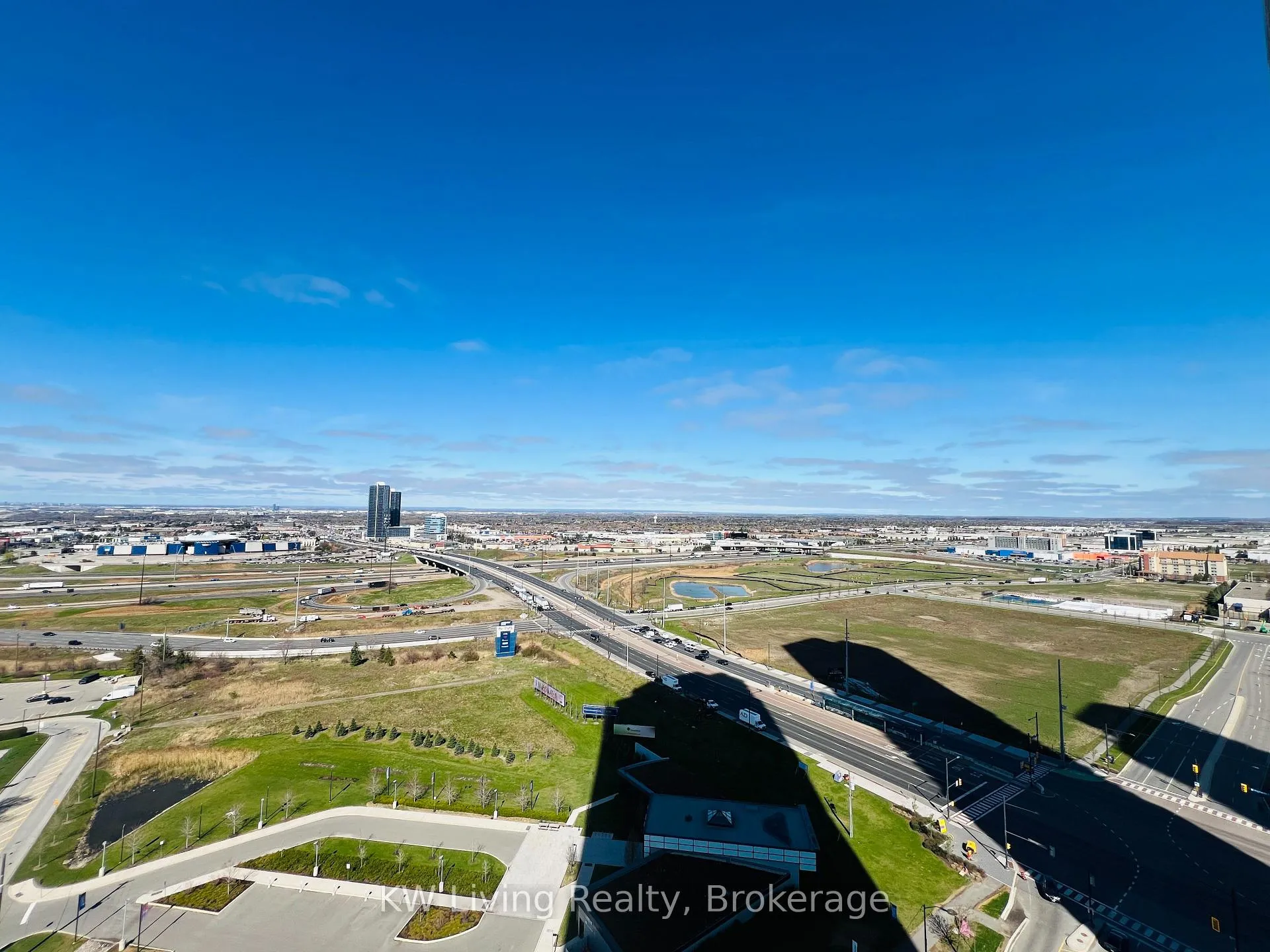 Photo 9 of Unit 2207, 195 Commerce Street, Vaughan, Vaughan Corporate Centre — HOMEH