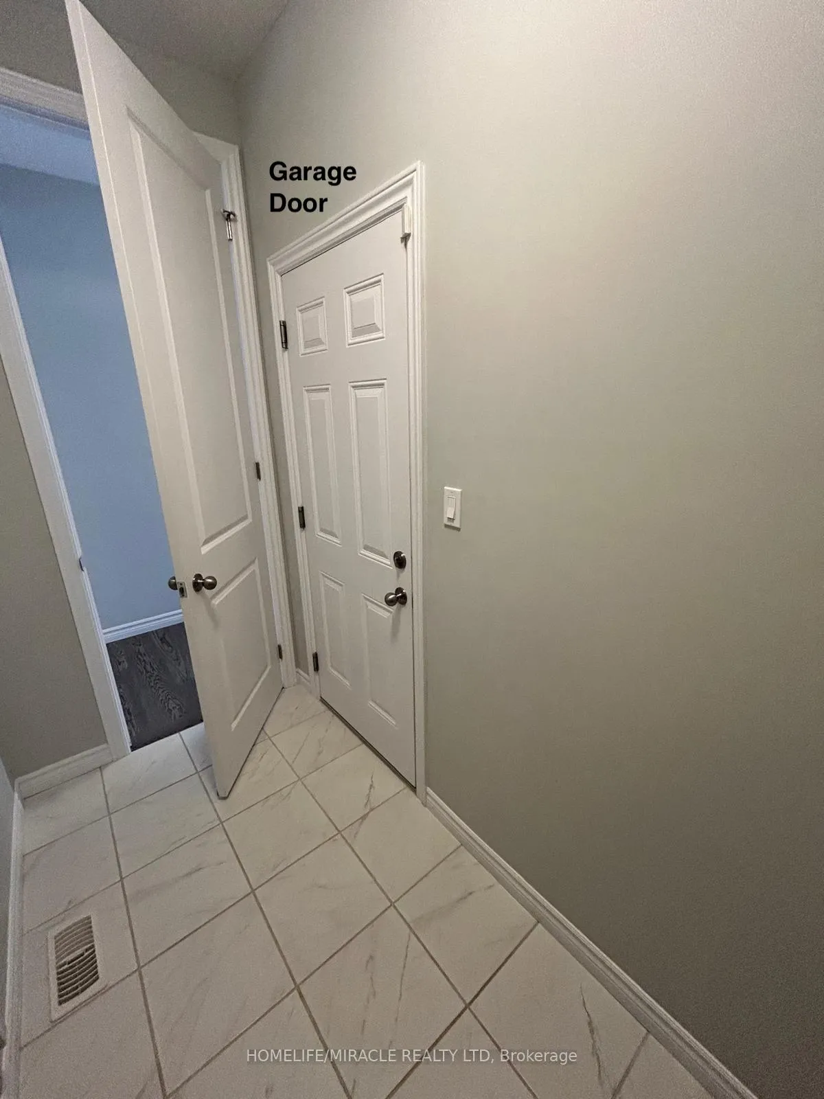 Photo 9 of 174 Forest Creek Drive, Kitchener — HOMEH