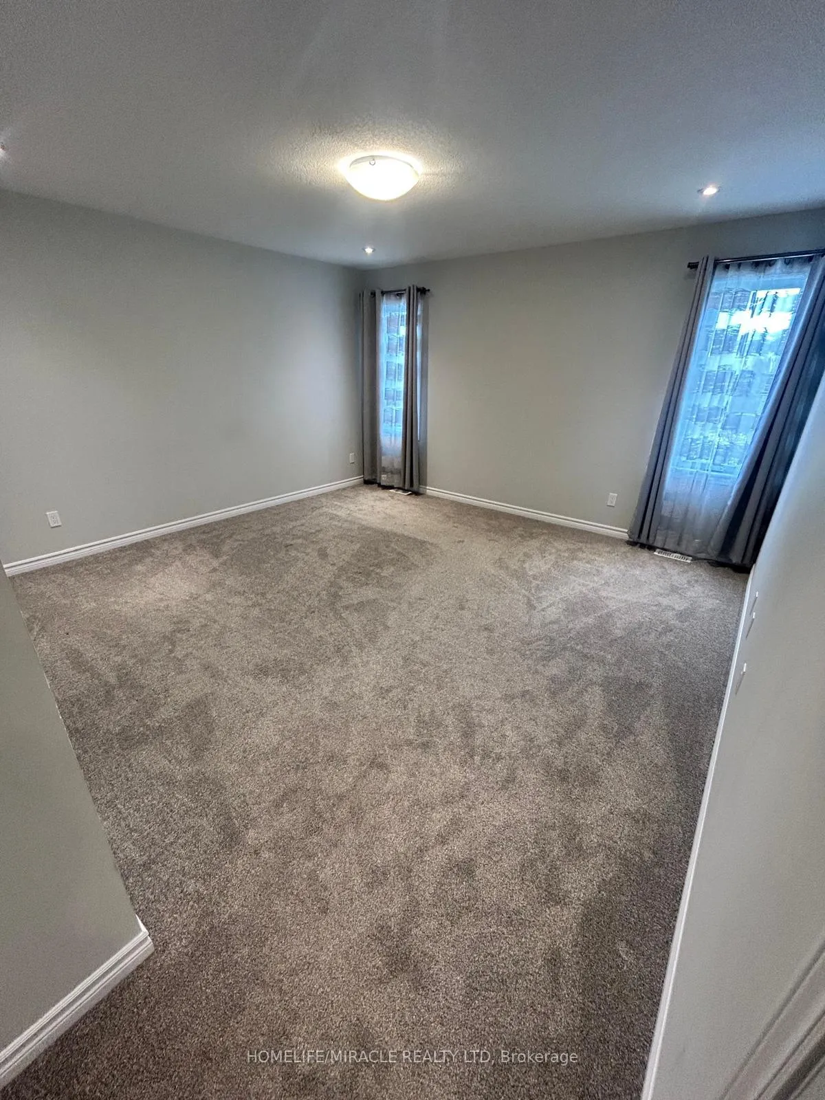 Photo 11 of 174 Forest Creek Drive, Kitchener — HOMEH