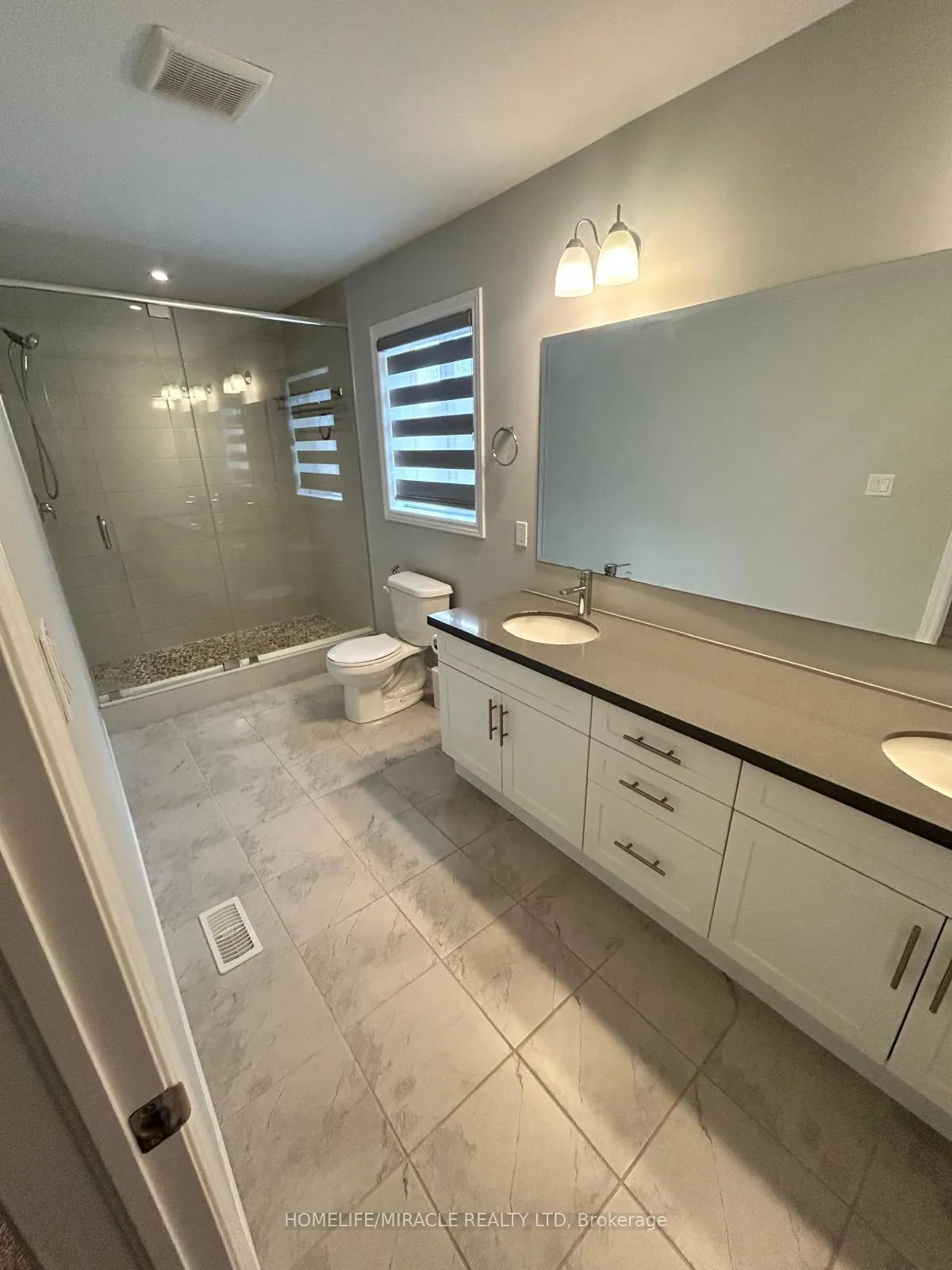Photo 12 of 174 Forest Creek Drive, Kitchener — HOMEH
