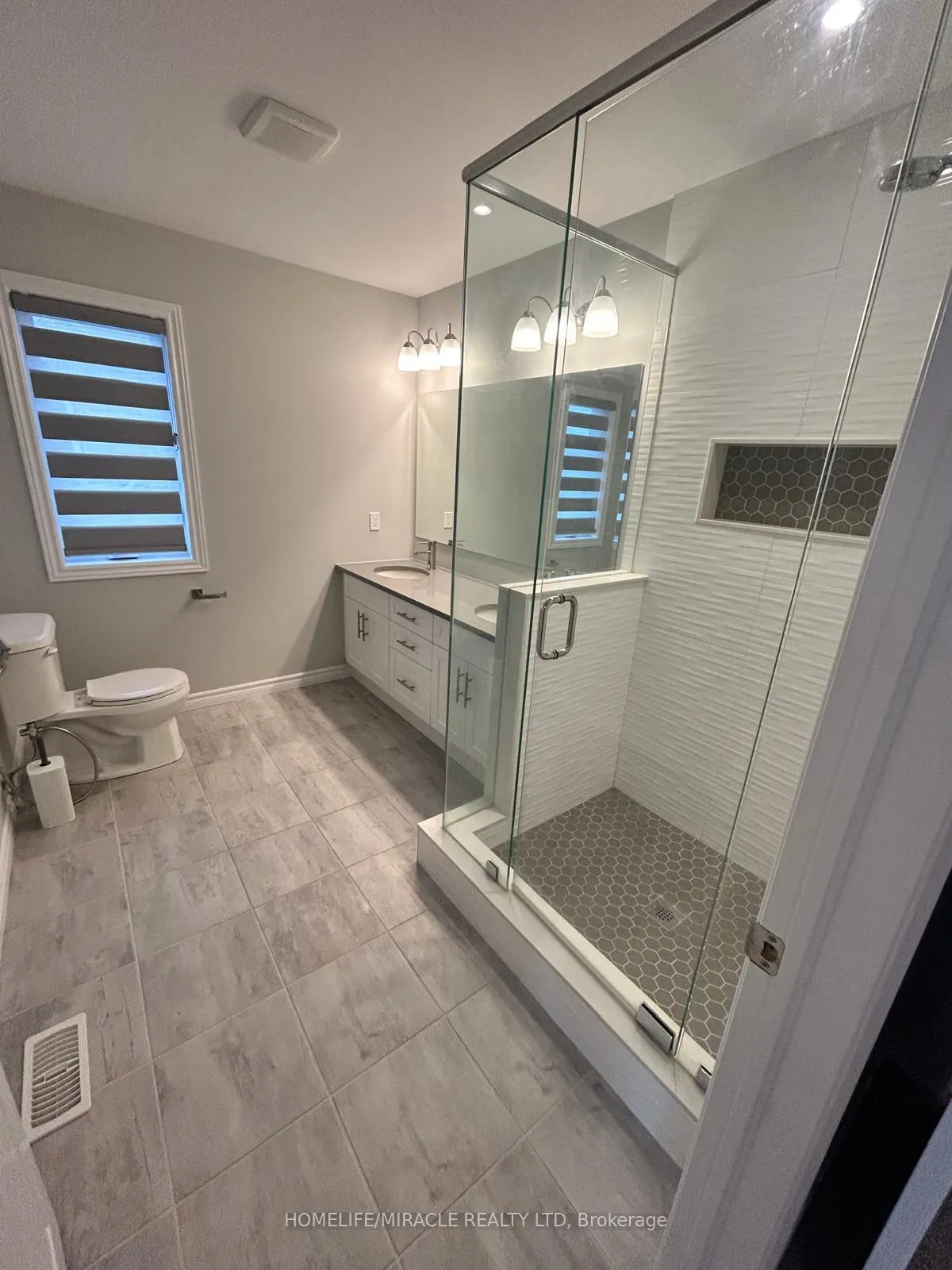 Photo 24 of 174 Forest Creek Drive, Kitchener — HOMEH