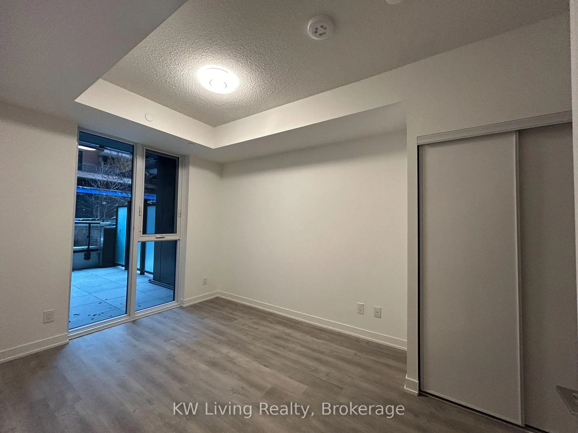 Photo 10 of Unit 504, 8119 Birchmount Road, Markham, Unionville — HOMEH
