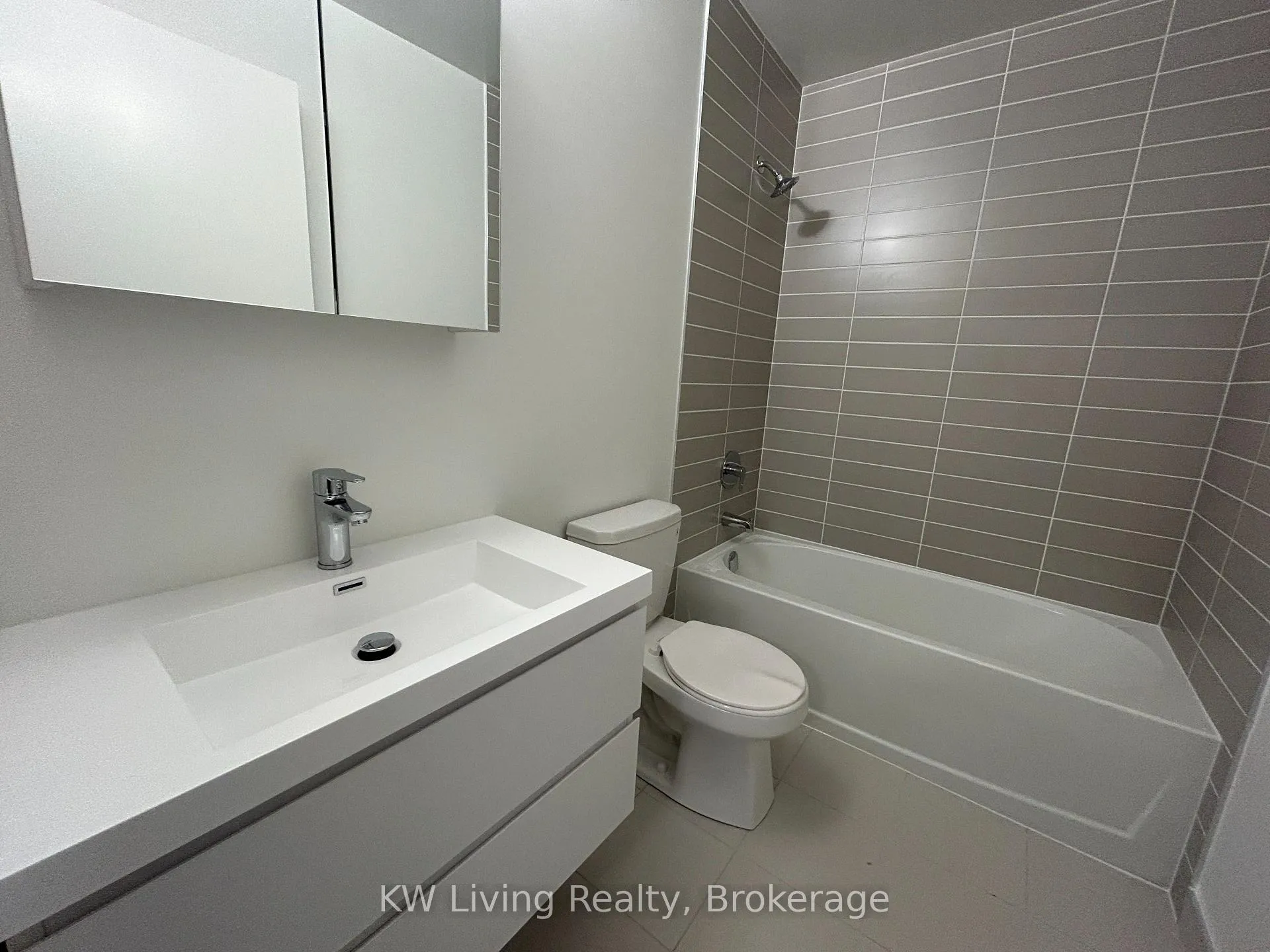 Photo 16 of Unit 504, 8119 Birchmount Road, Markham, Unionville — HOMEH