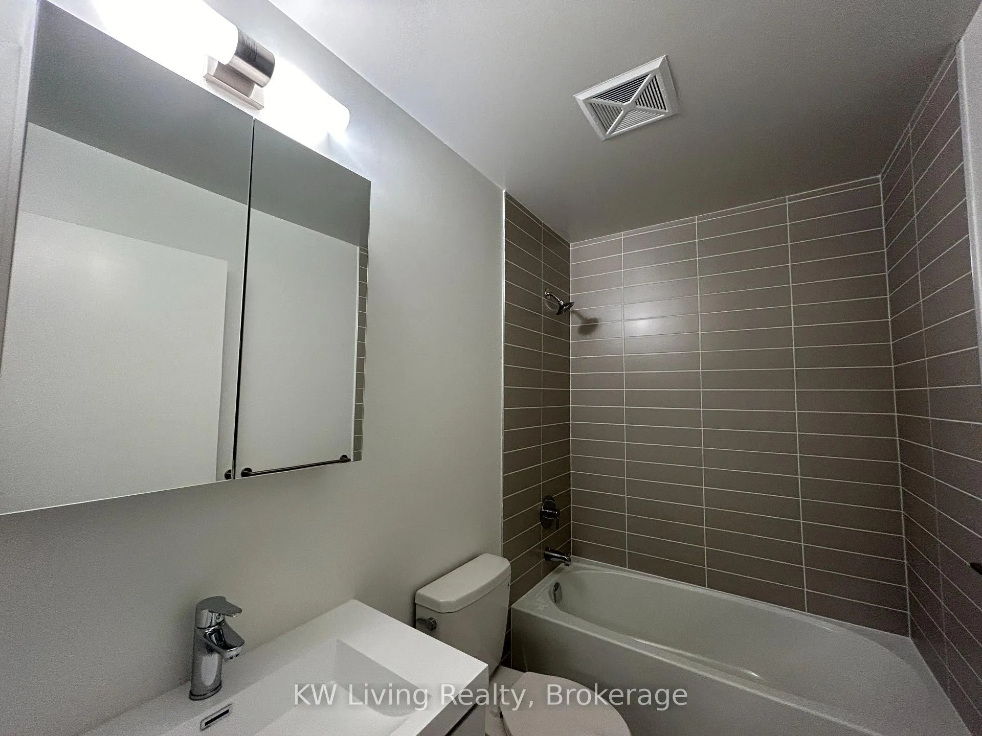 Photo 17 of Unit 504, 8119 Birchmount Road, Markham, Unionville — HOMEH