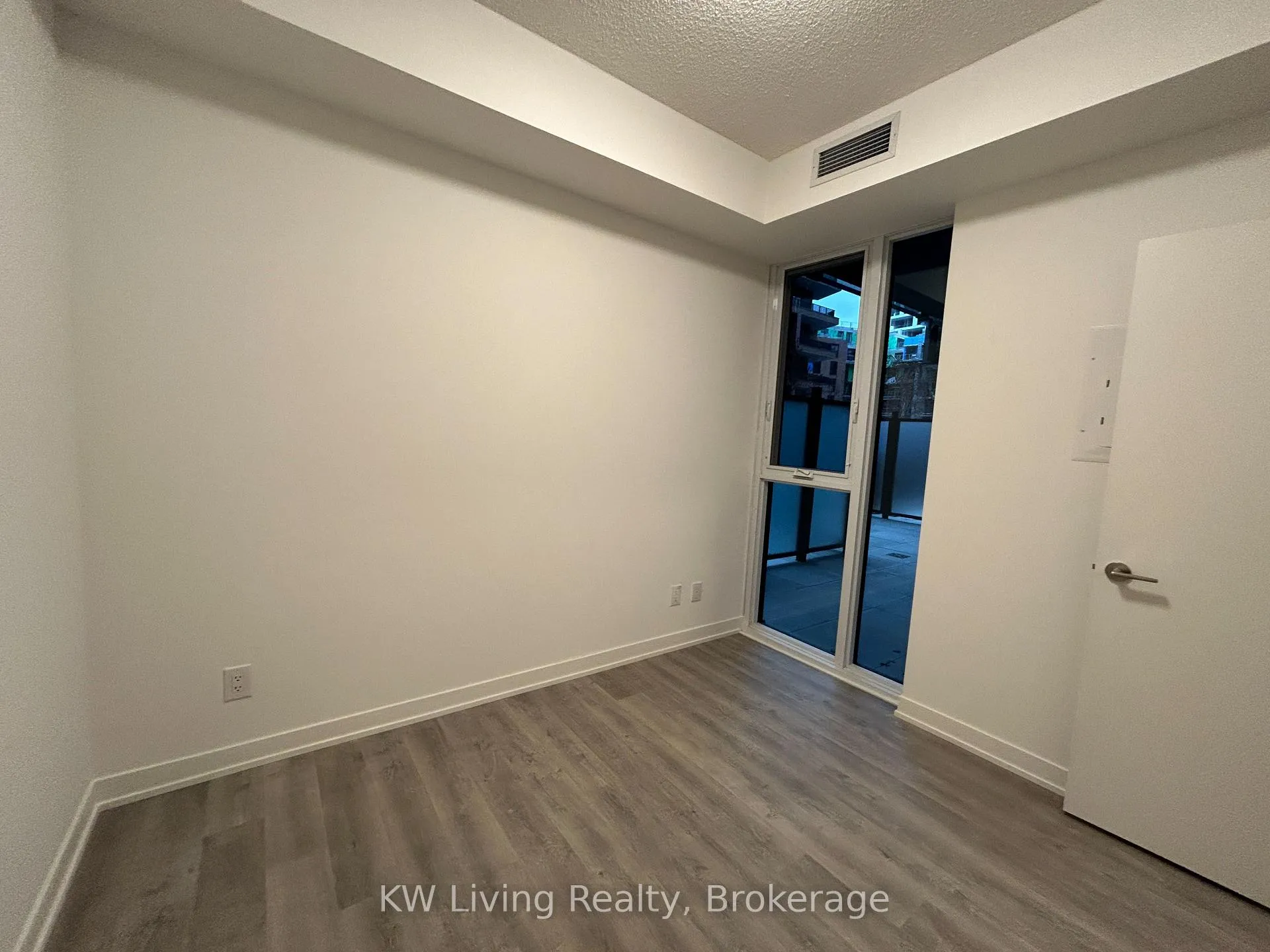 Photo 21 of Unit 504, 8119 Birchmount Road, Markham, Unionville — HOMEH