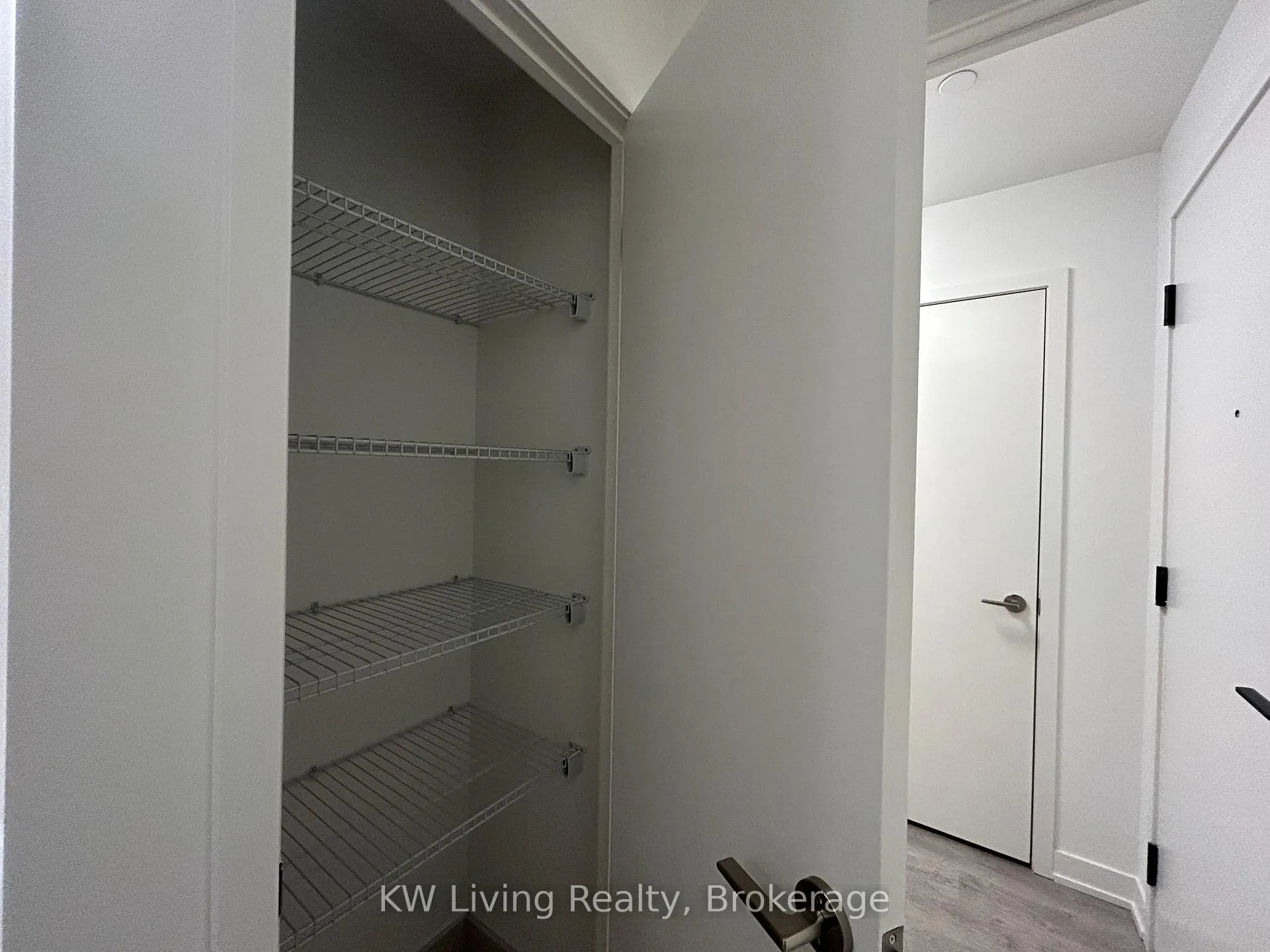 Photo 24 of Unit 504, 8119 Birchmount Road, Markham, Unionville — HOMEH