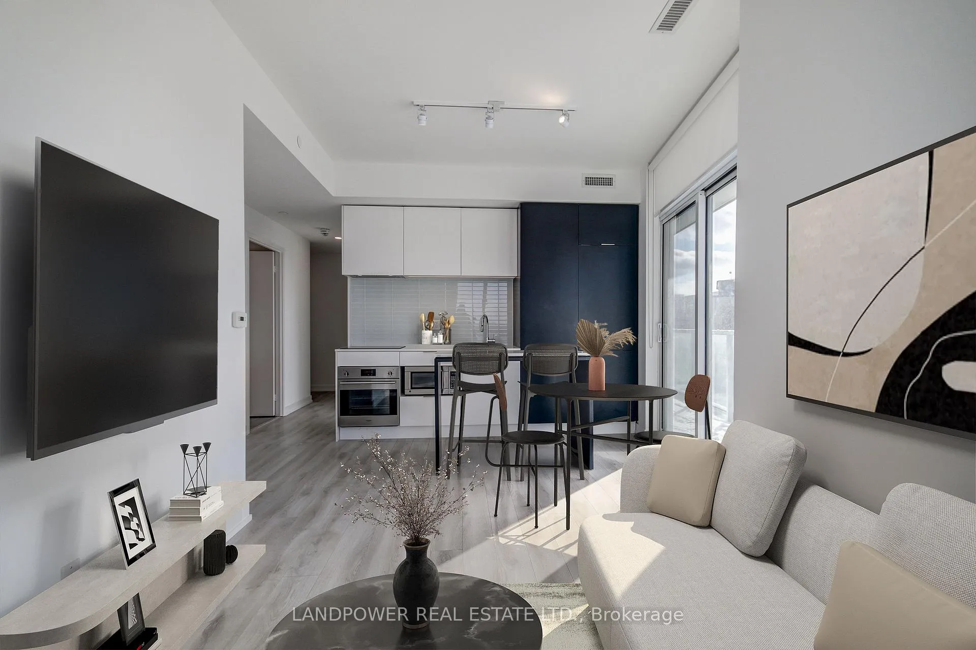 Photo 7 of Unit 1512, 33 Helendale Avenue, Toronto, Yonge-Eglinton — HOMEH