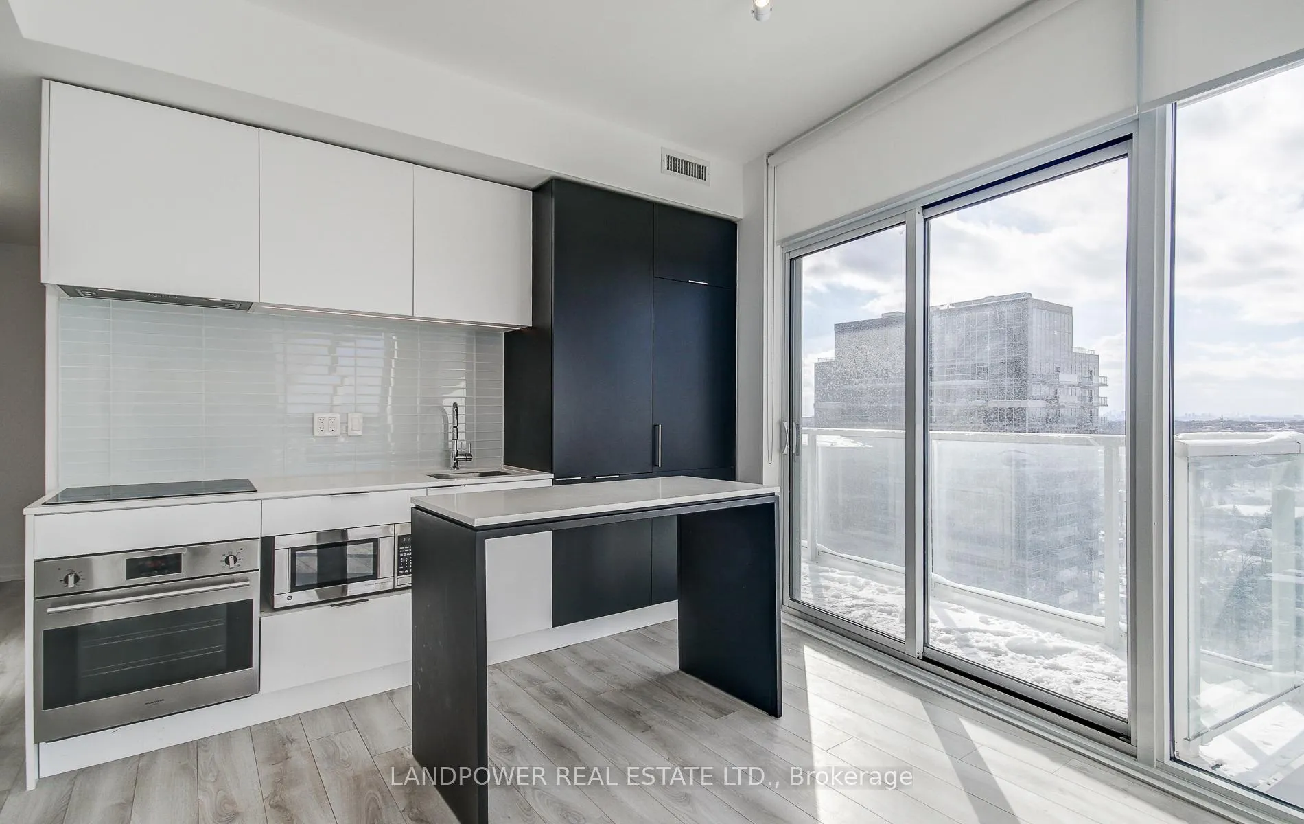 Photo 9 of Unit 1512, 33 Helendale Avenue, Toronto, Yonge-Eglinton — HOMEH