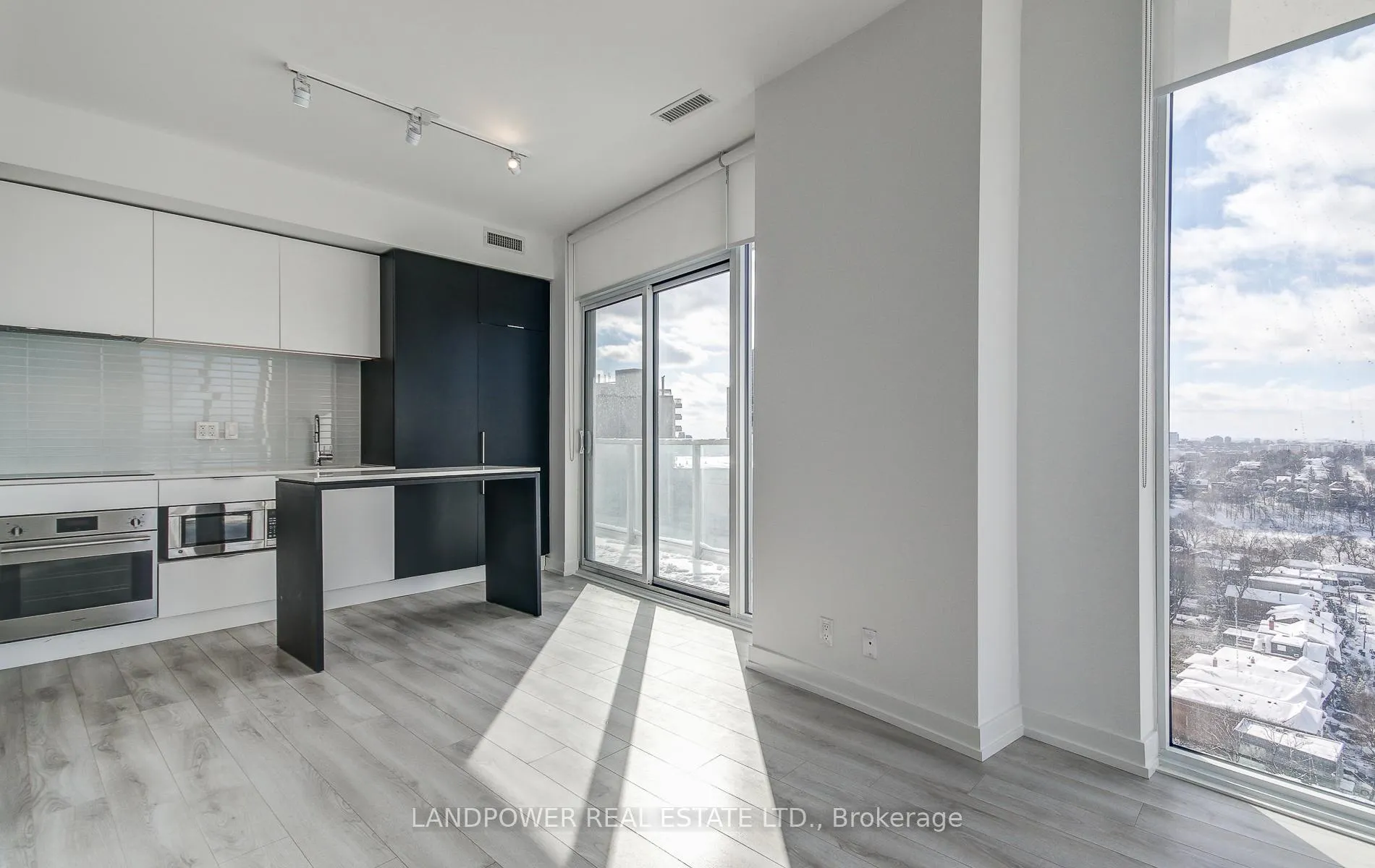 Photo 11 of Unit 1512, 33 Helendale Avenue, Toronto, Yonge-Eglinton — HOMEH