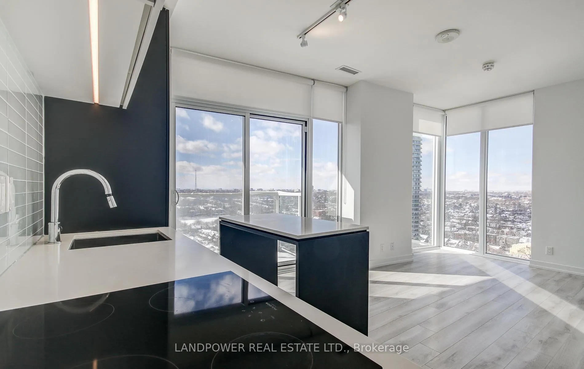 Photo 13 of Unit 1512, 33 Helendale Avenue, Toronto, Yonge-Eglinton — HOMEH