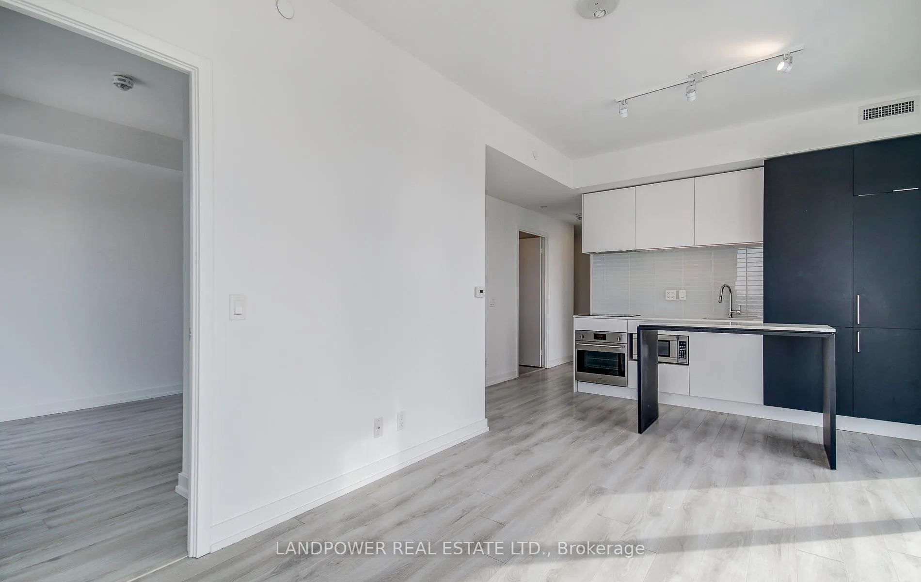 Photo 16 of Unit 1512, 33 Helendale Avenue, Toronto, Yonge-Eglinton — HOMEH