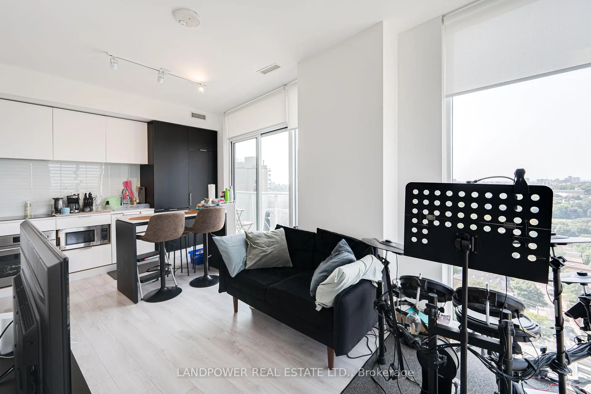 Photo 17 of Unit 1512, 33 Helendale Avenue, Toronto, Yonge-Eglinton — HOMEH