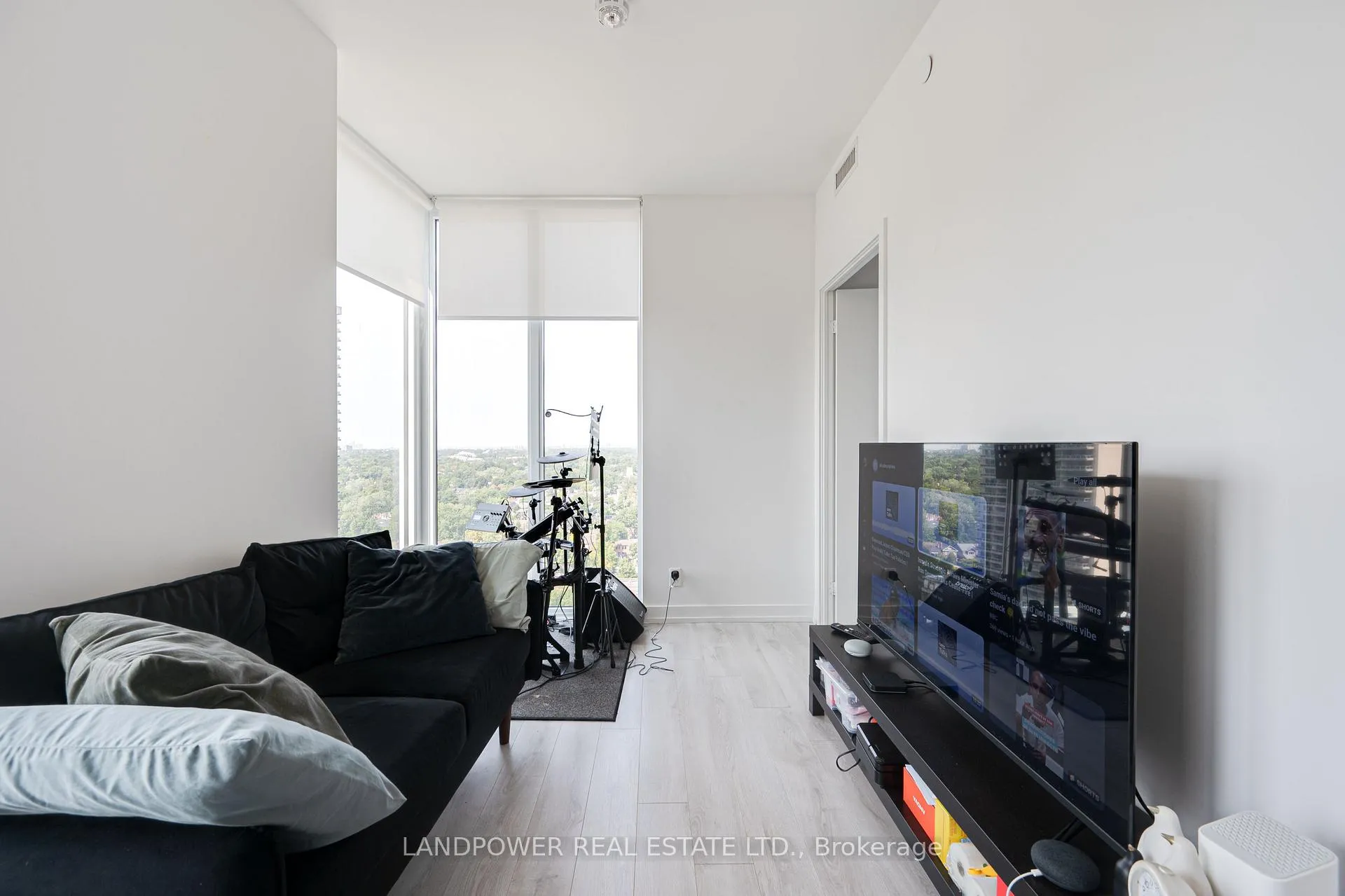 Photo 19 of Unit 1512, 33 Helendale Avenue, Toronto, Yonge-Eglinton — HOMEH