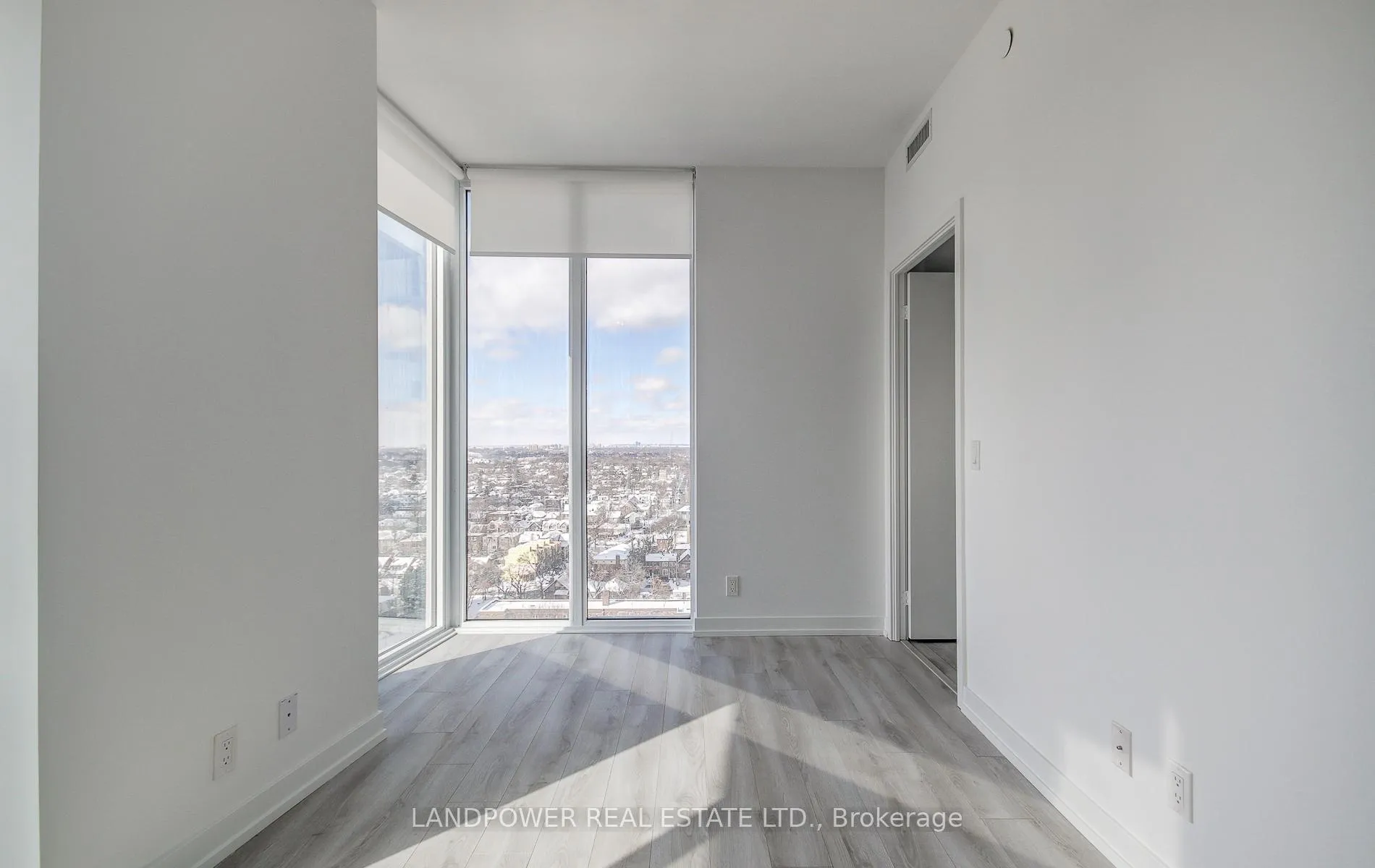 Photo 28 of Unit 1512, 33 Helendale Avenue, Toronto, Yonge-Eglinton — HOMEH