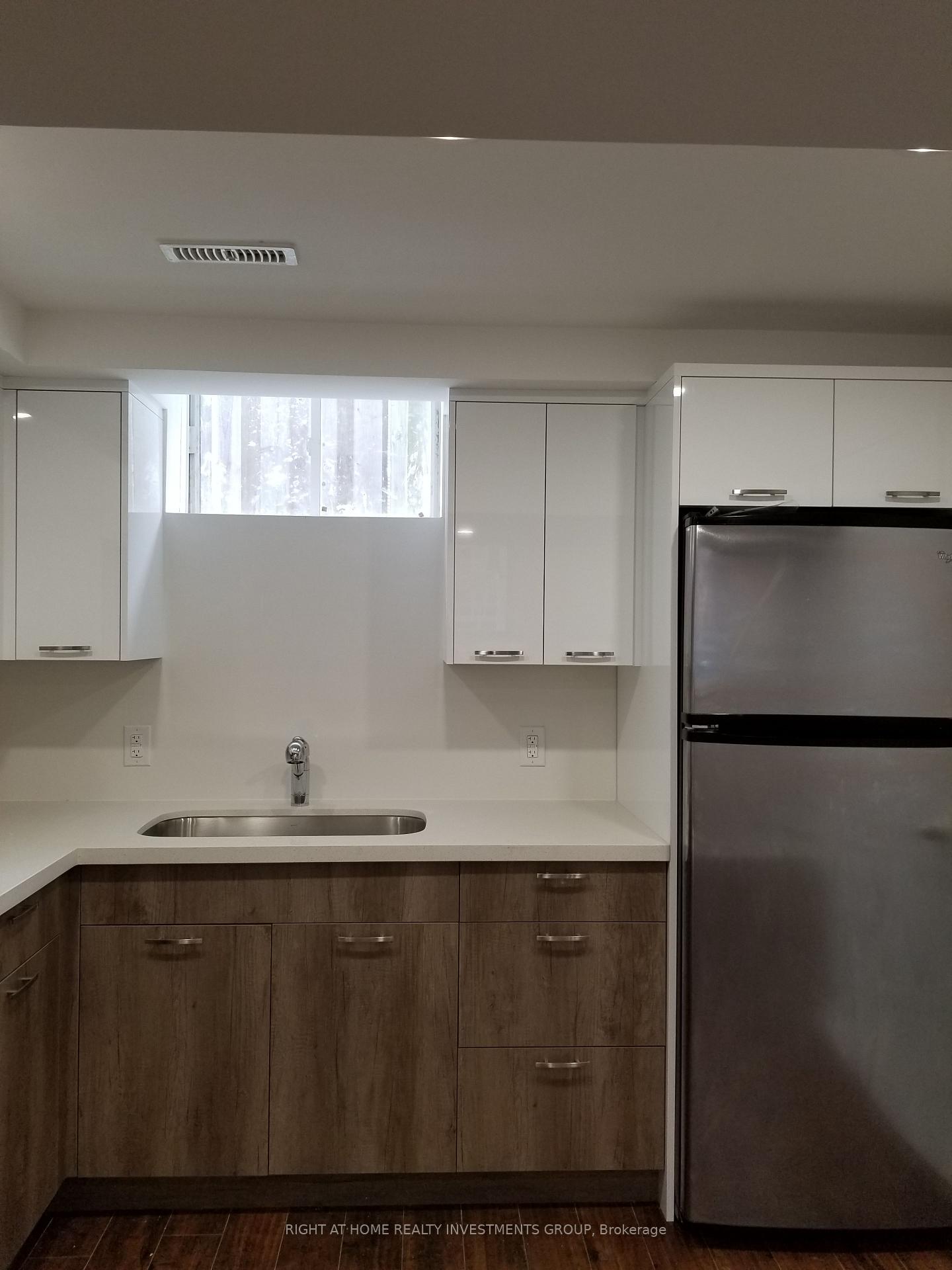 Photo 3 of 38A Lang Drive, Barrie, Northwest — HOMEH