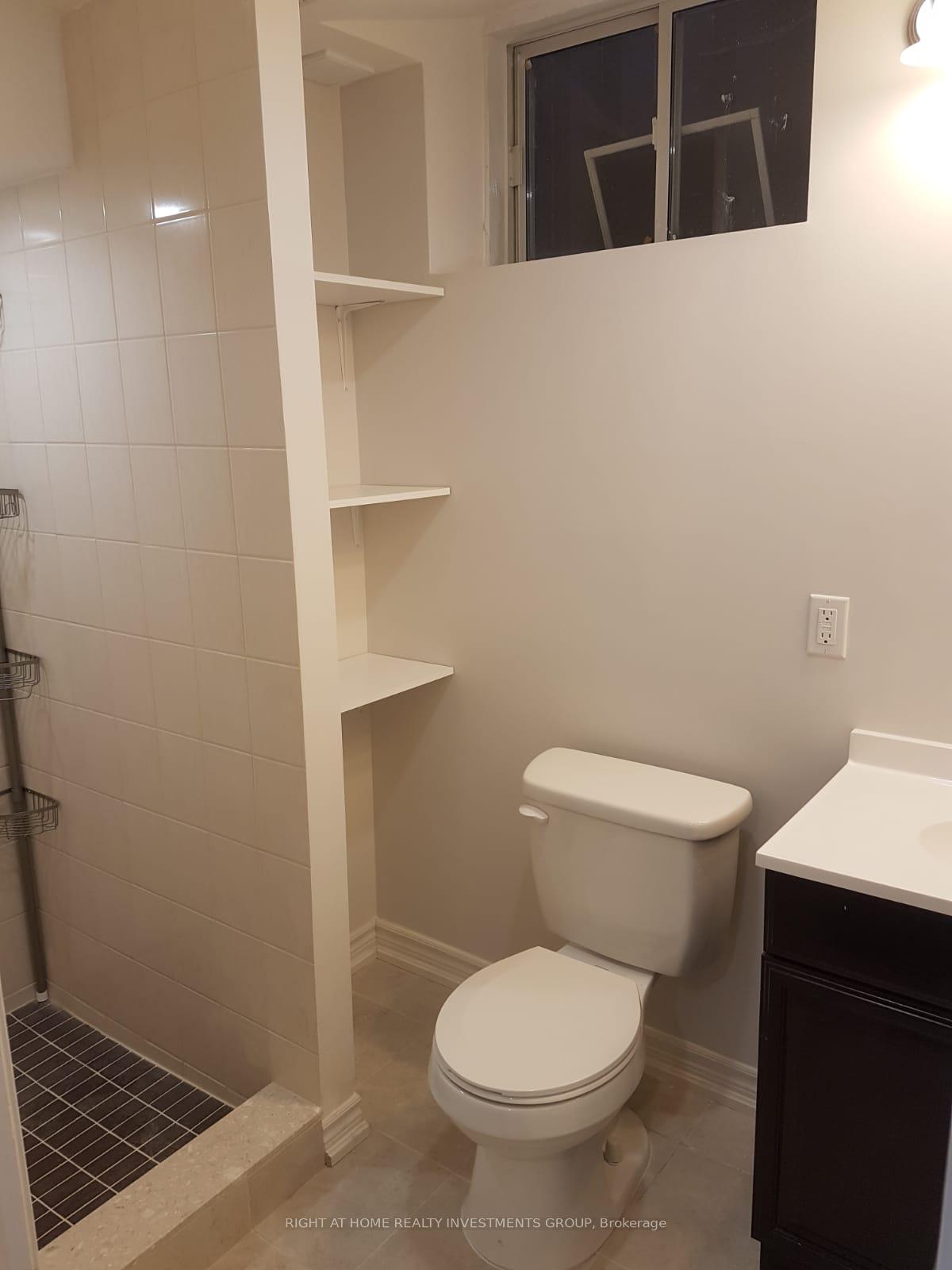 Photo 5 of 38A Lang Drive, Barrie, Northwest — HOMEH