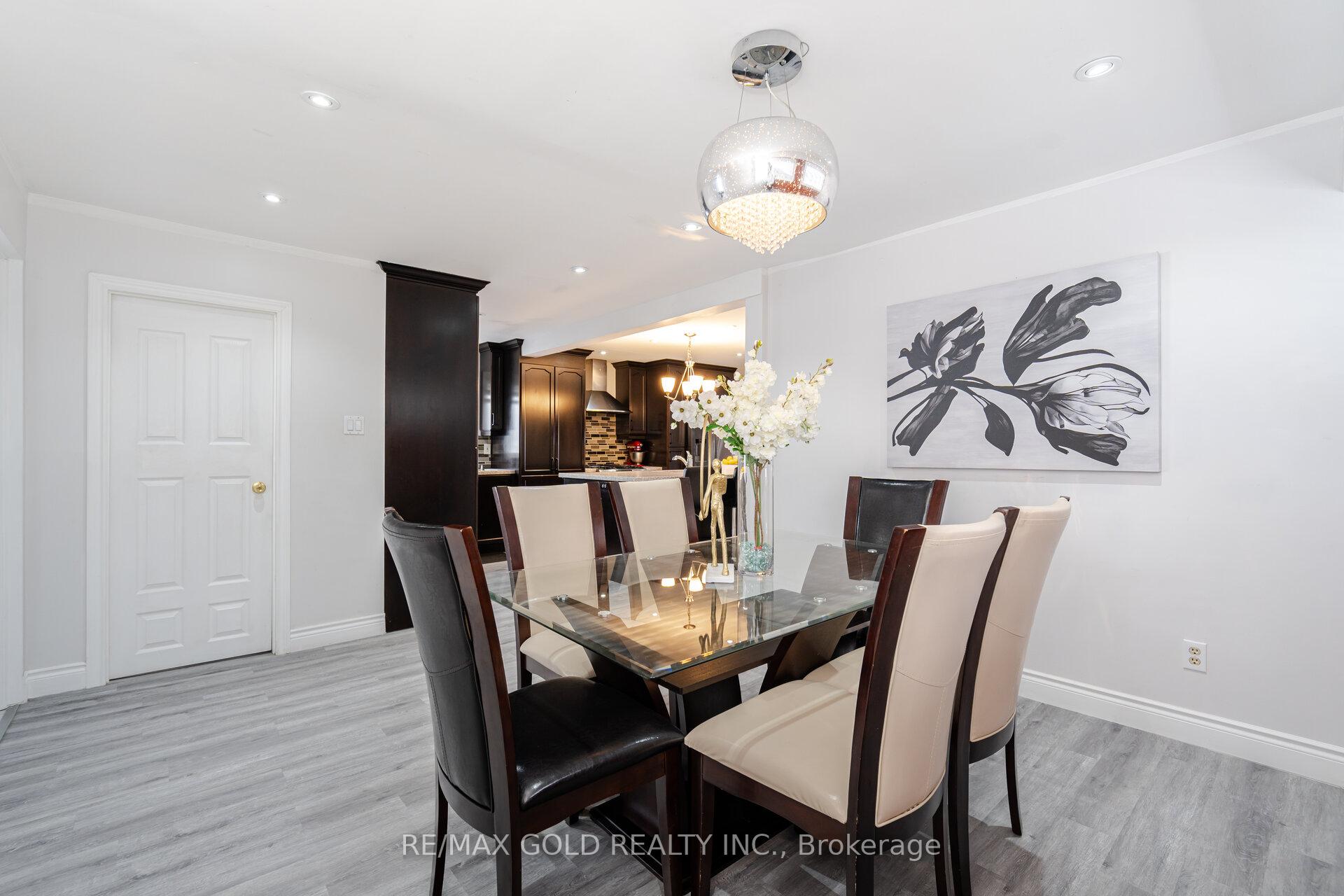 Photo 7 of 27 Brock Street, Ajax, Central — HOMEH