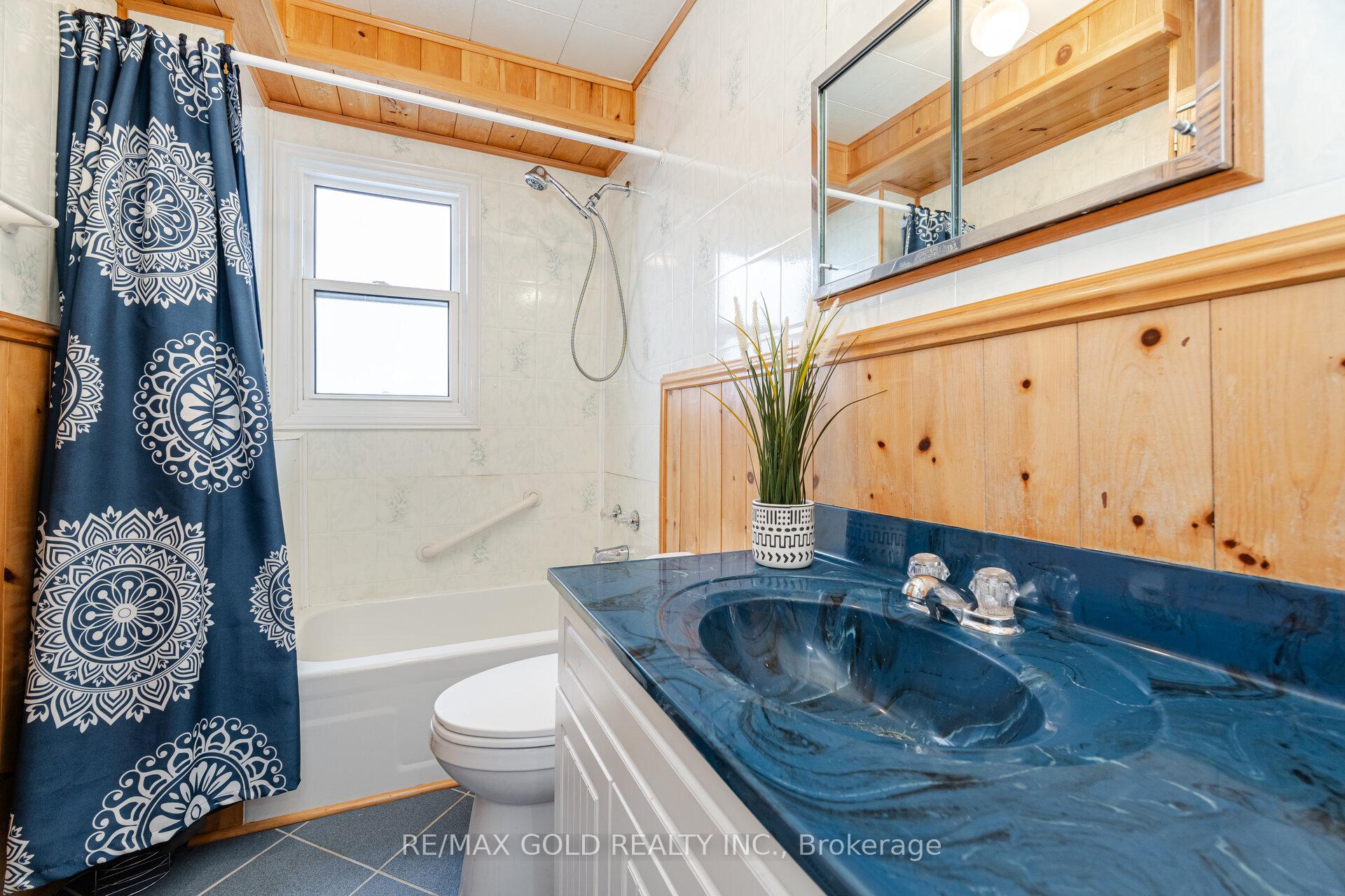 Photo 18 of 27 Brock Street, Ajax, Central — HOMEH