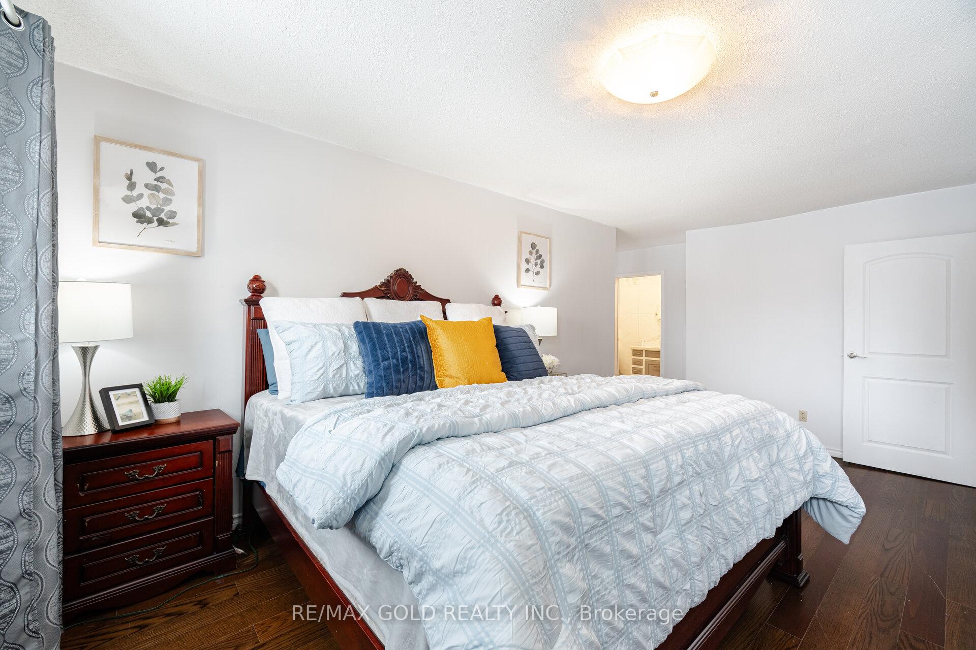 Photo 25 of 27 Brock Street, Ajax, Central — HOMEH